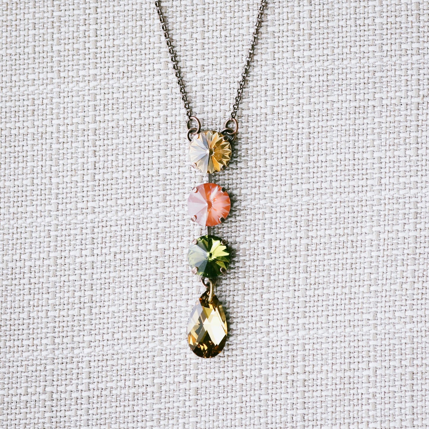 HAZEL NECKLACE FALL 2023