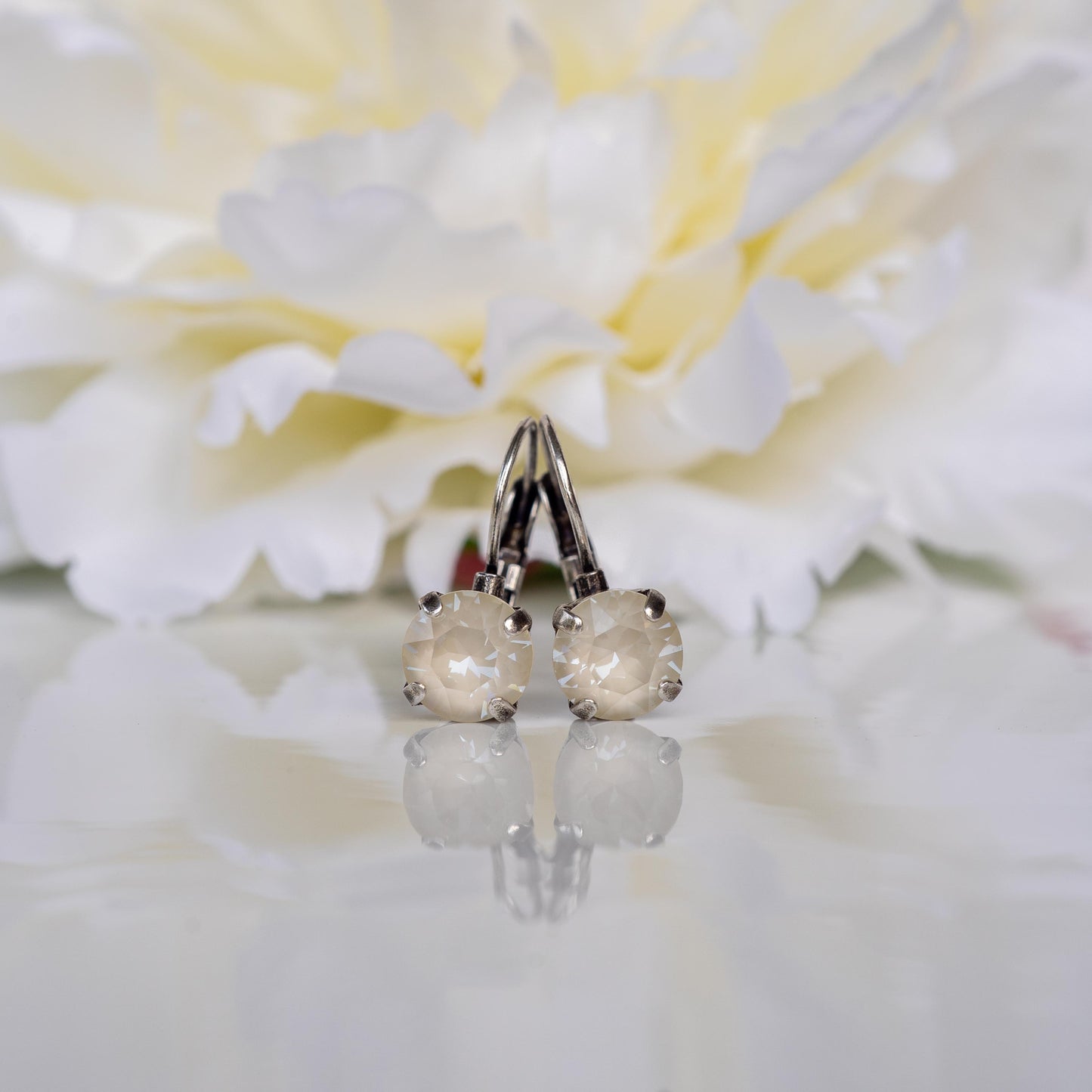 JESS EARRING
