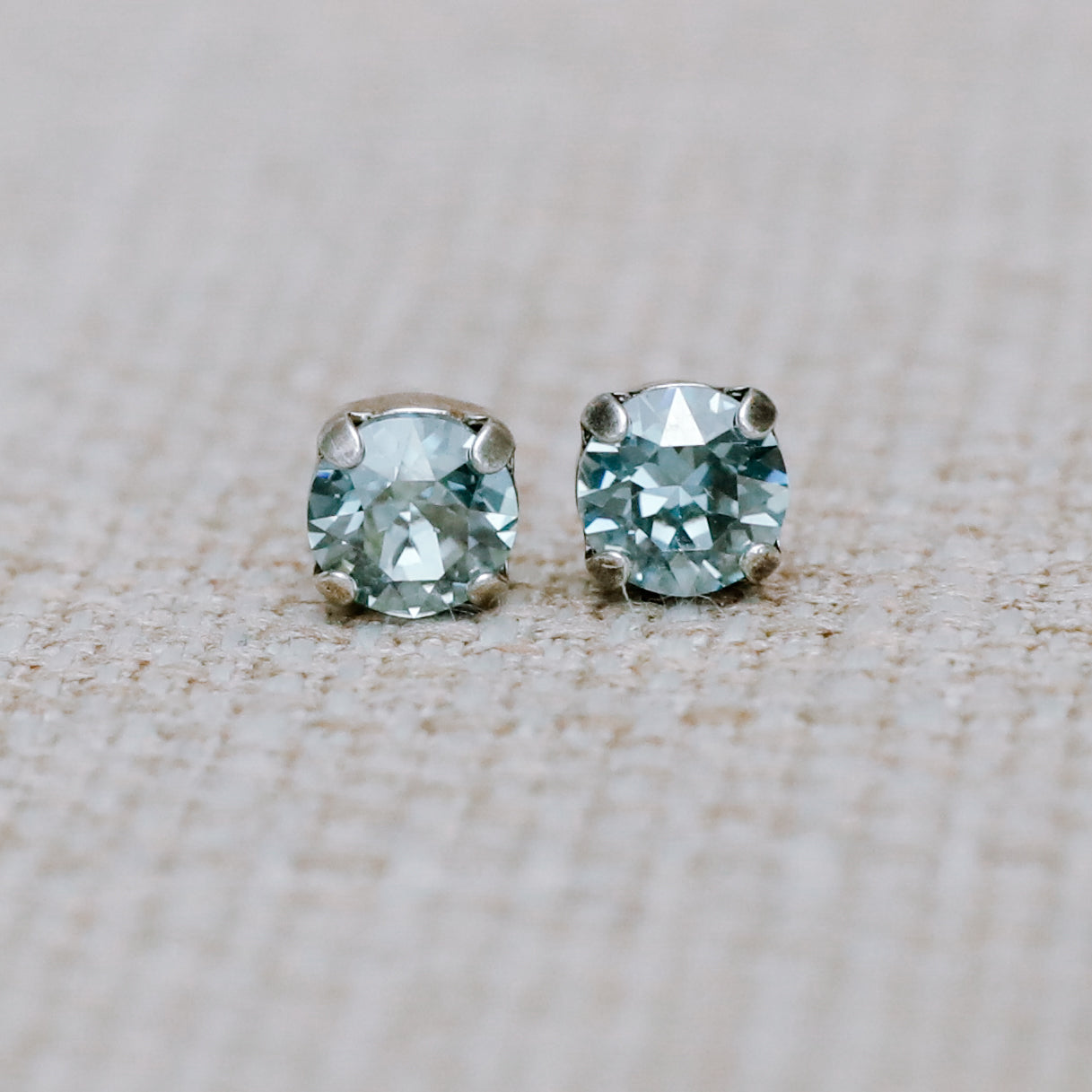 JANE POST EARRING SPRING/SUMMER 2024