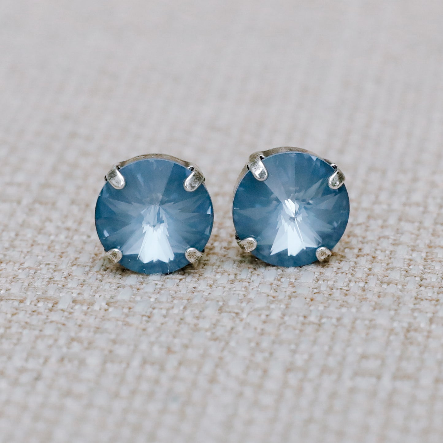 JANNA POST EARRING