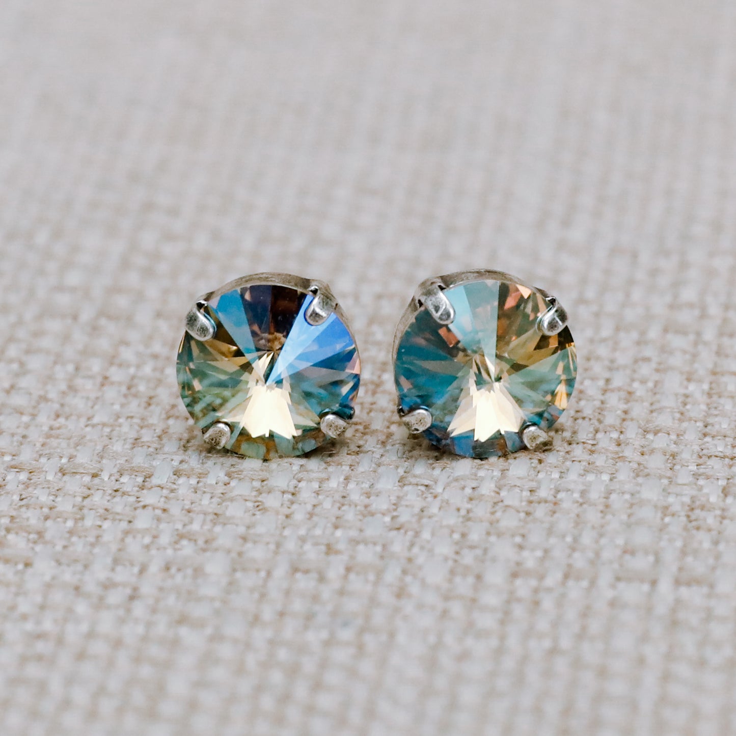 JANNA POST EARRING