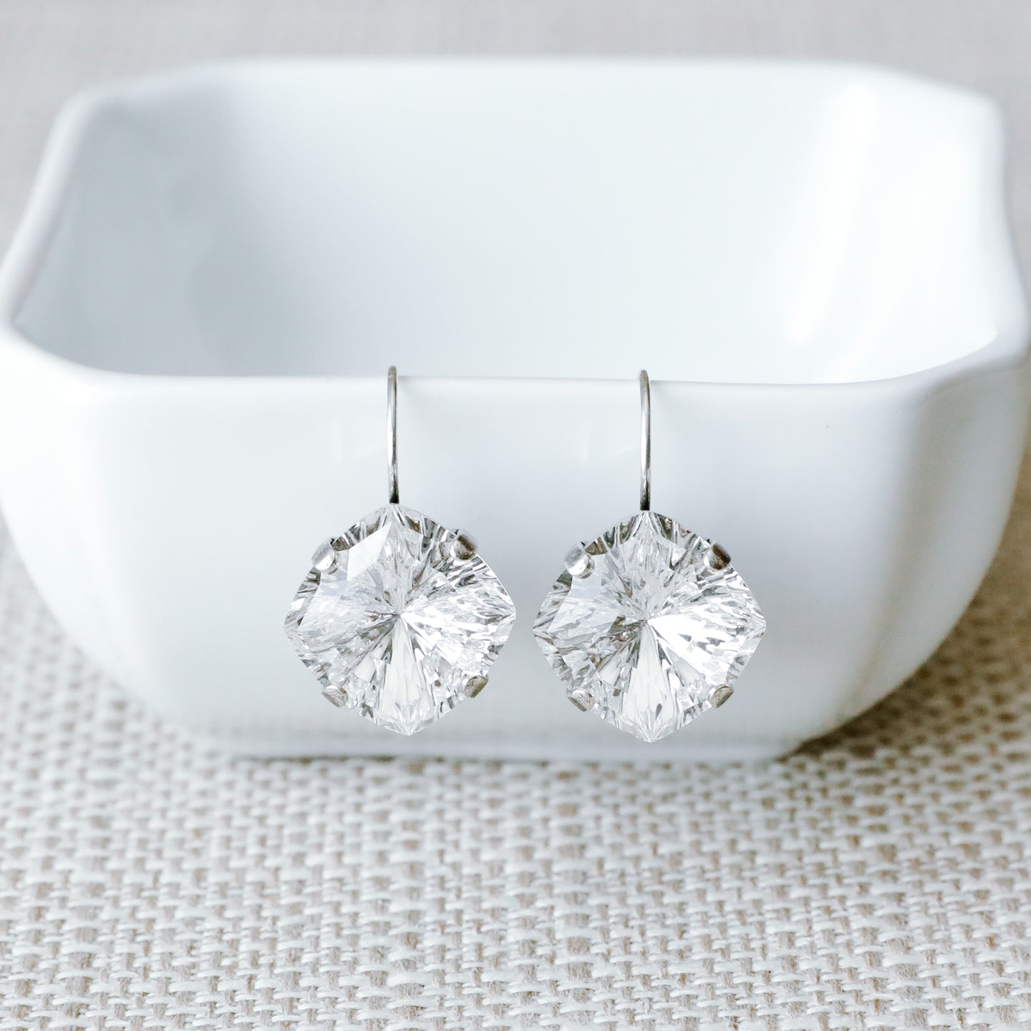 GALAXY EARRING FALL 2024