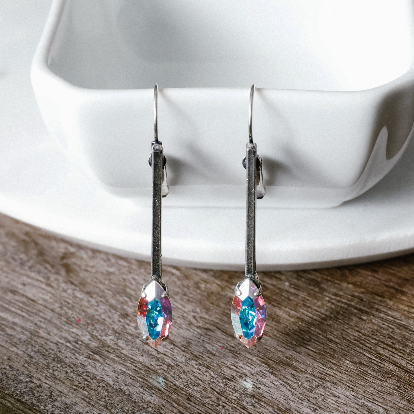 NELL LONG BAR EARRING