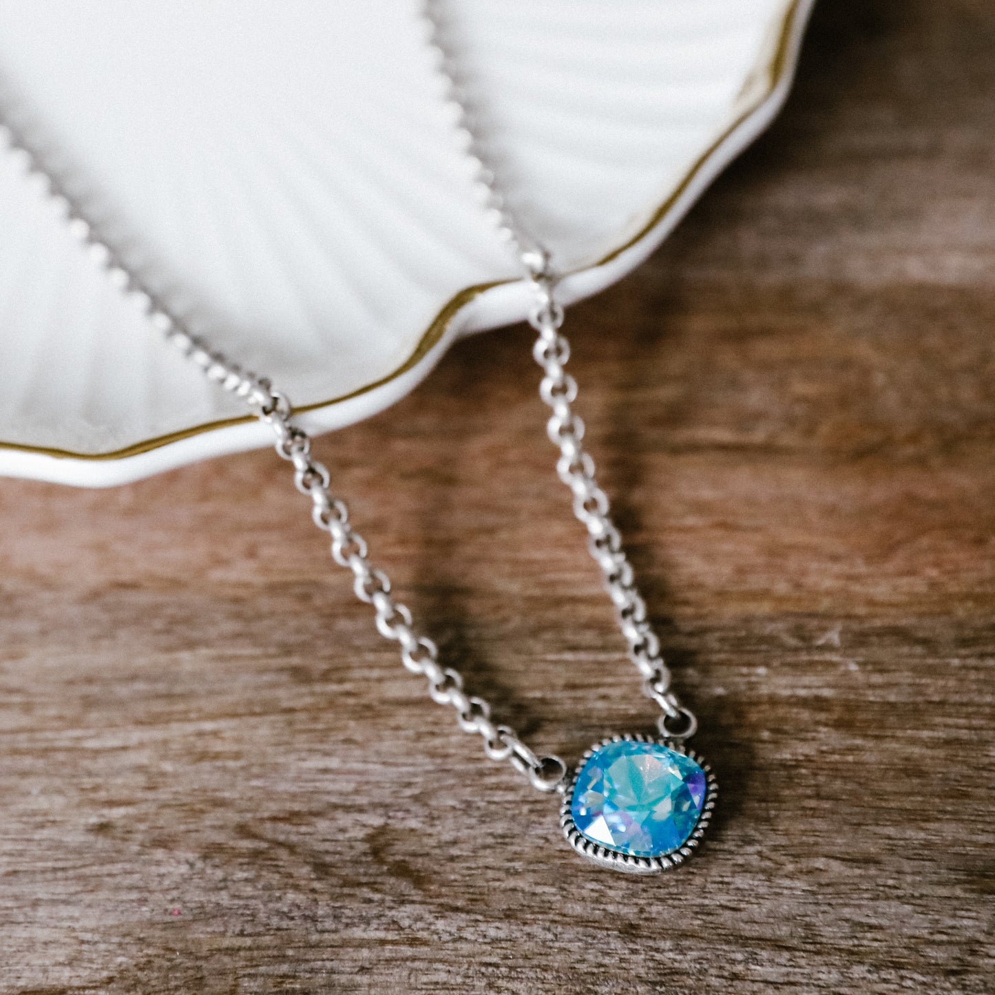 RAVEN NECKLACE SPRING/SUMMER 2025