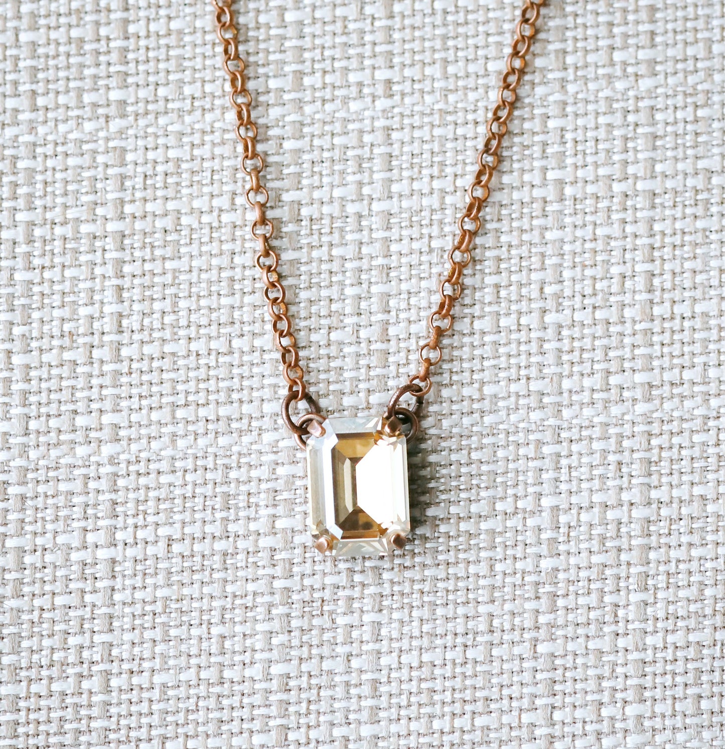 ROXY NECKLACE FALL 2023