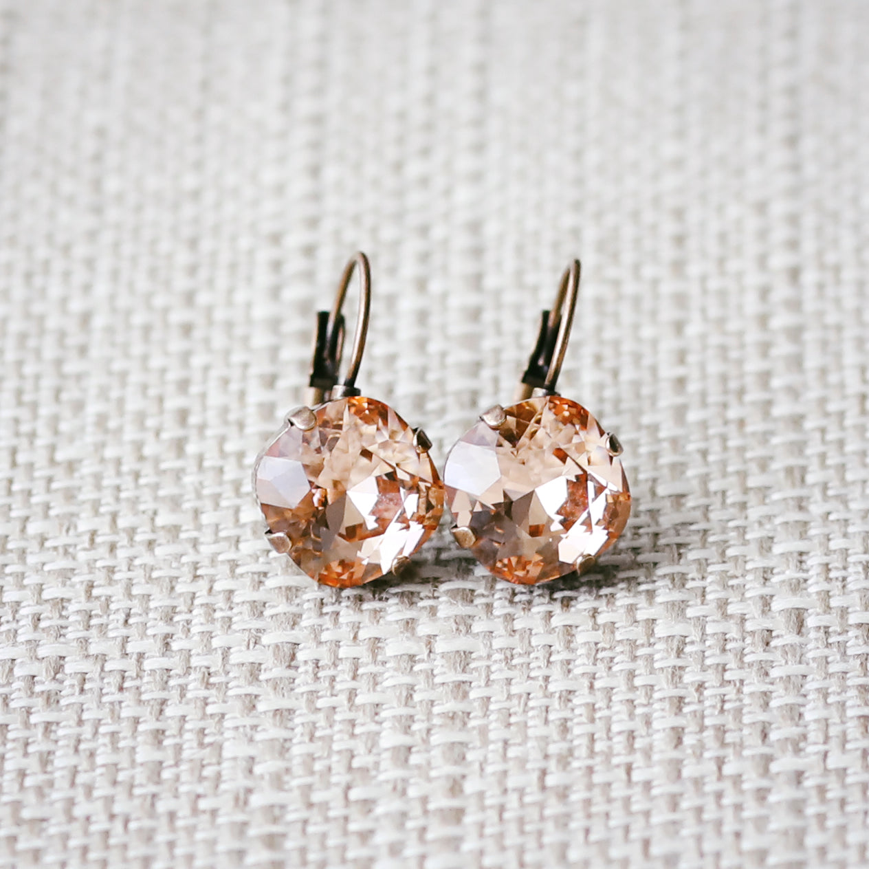 SANDI EARRING FALL 2023
