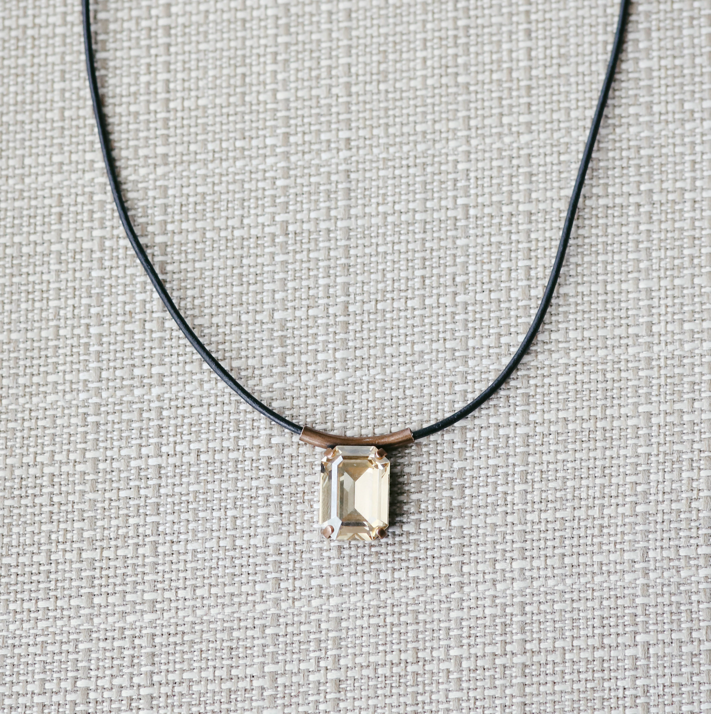 TIA NECKLACE FALL 2023