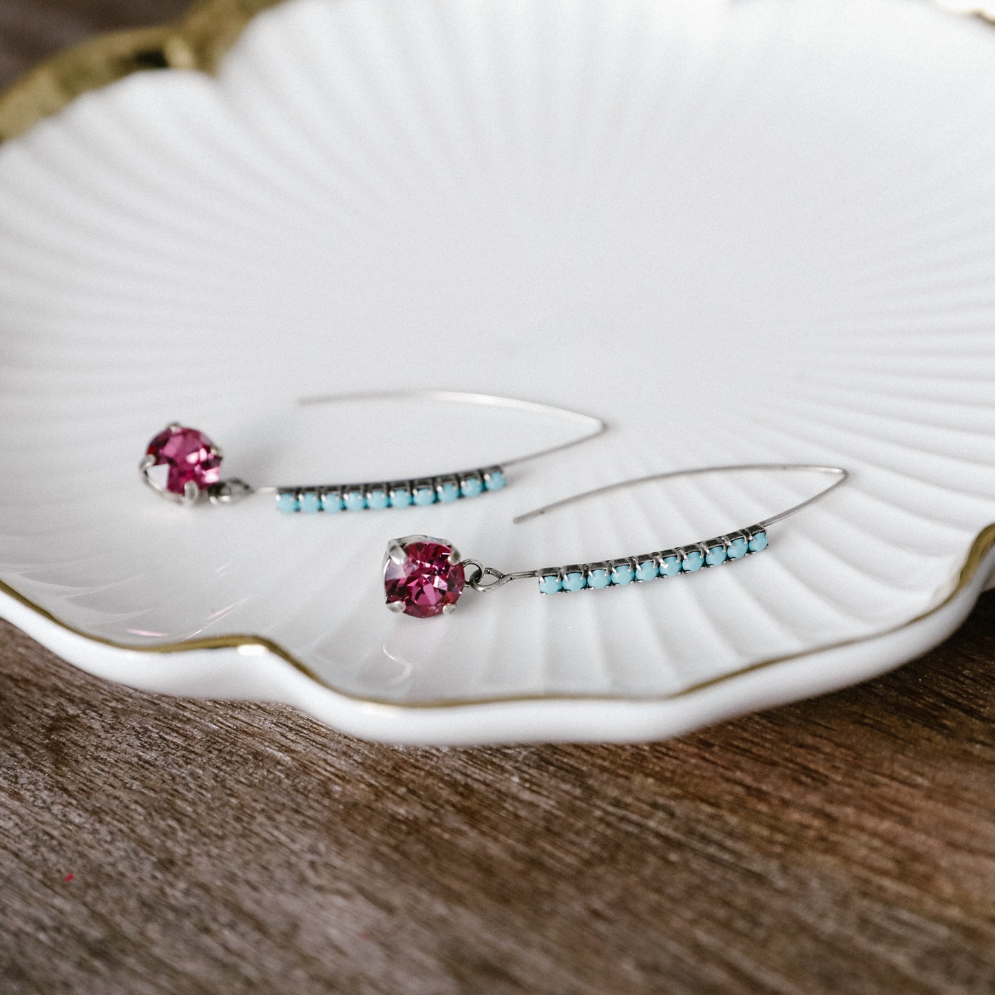 TOLA EARRING