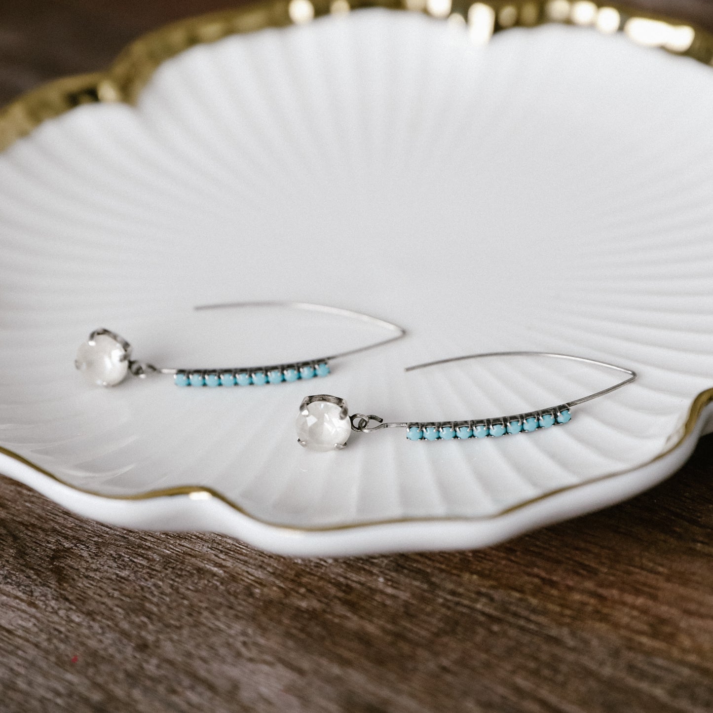 TOLA EARRING