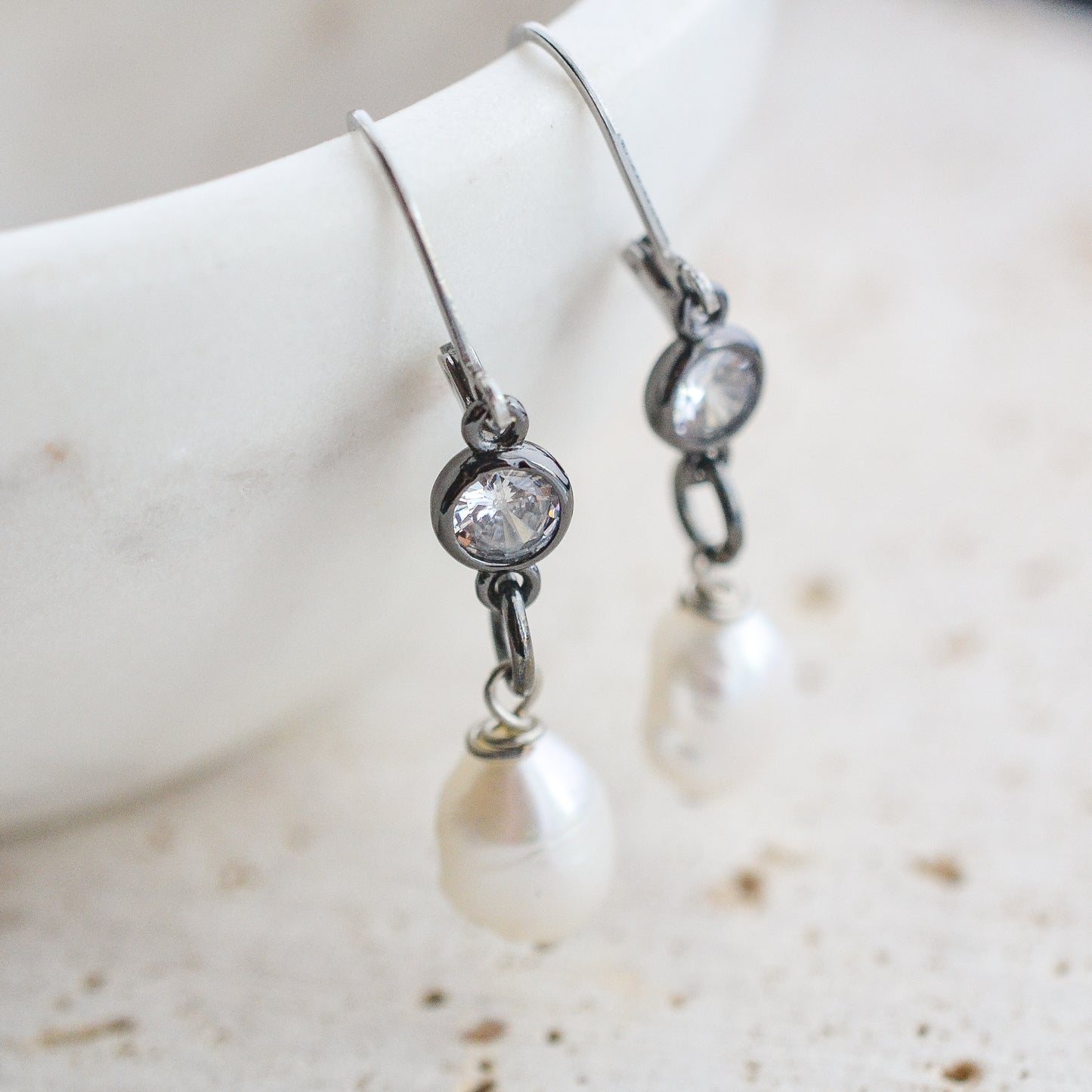 VIENNA EARRING