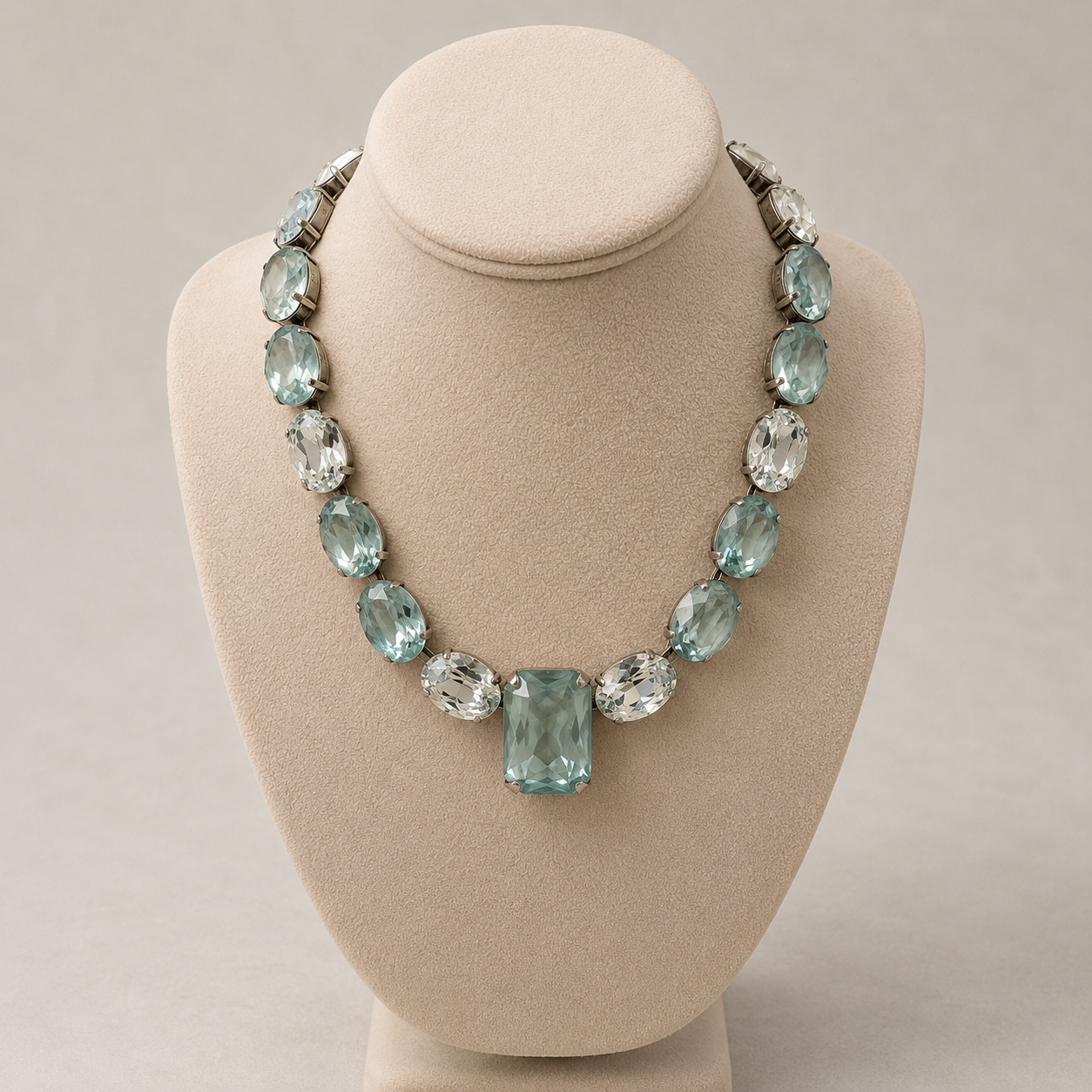 MIRA NECKLACE
