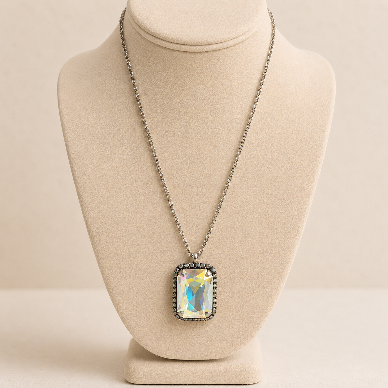 RACHEL NECKLACE