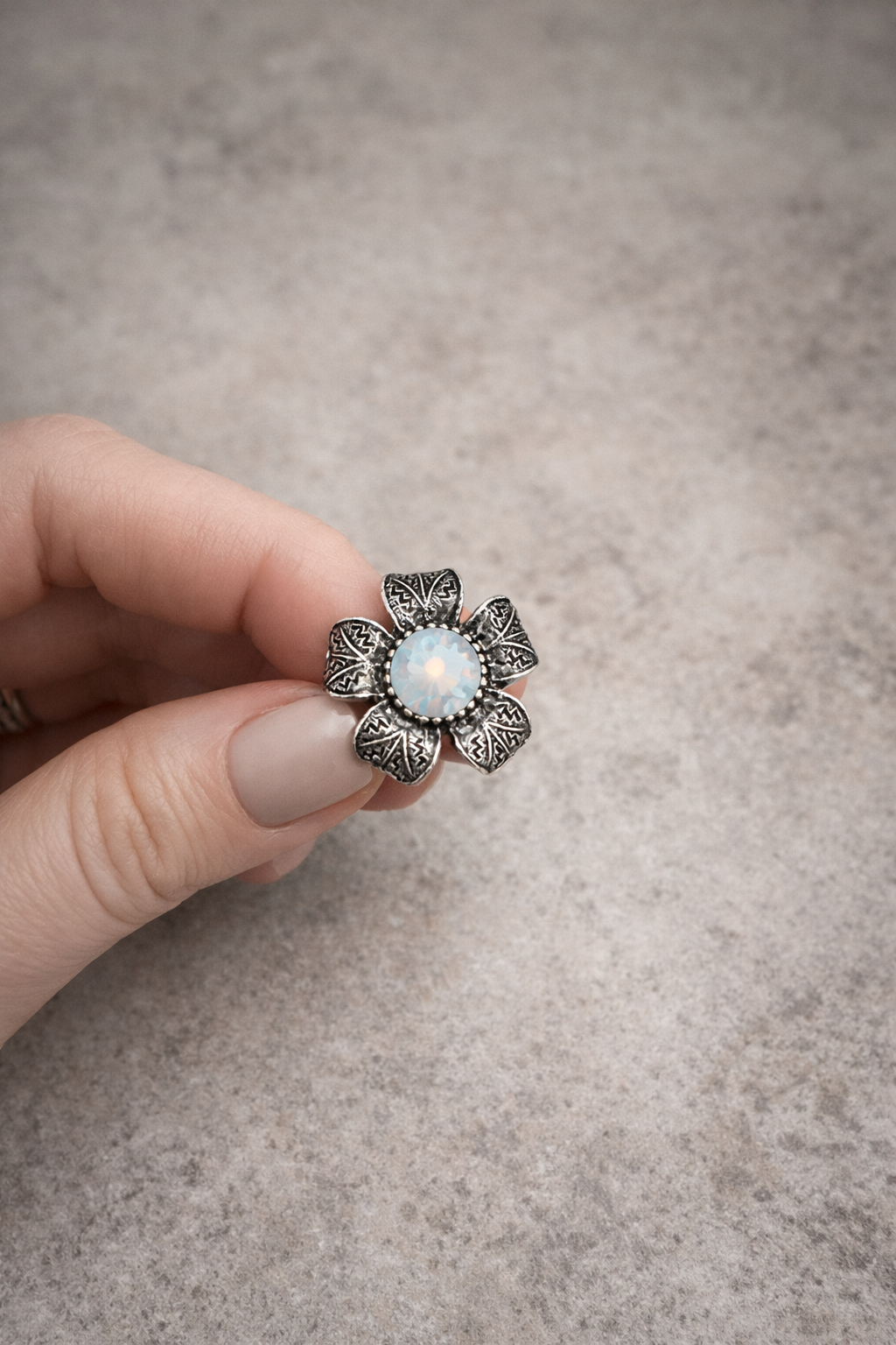 FLORAL FLING RING