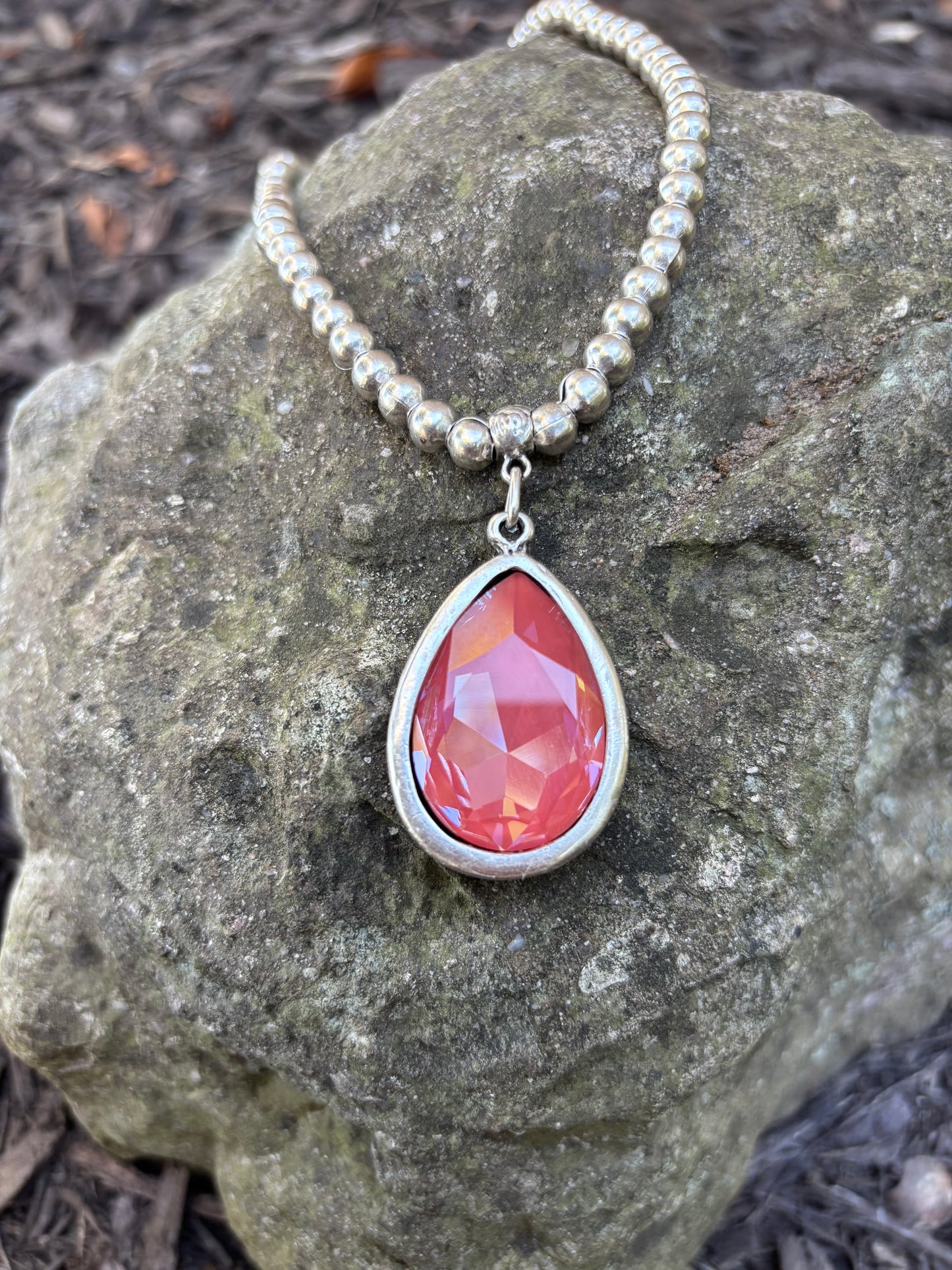 BAHAR BEADED PENDANT NECKLACE