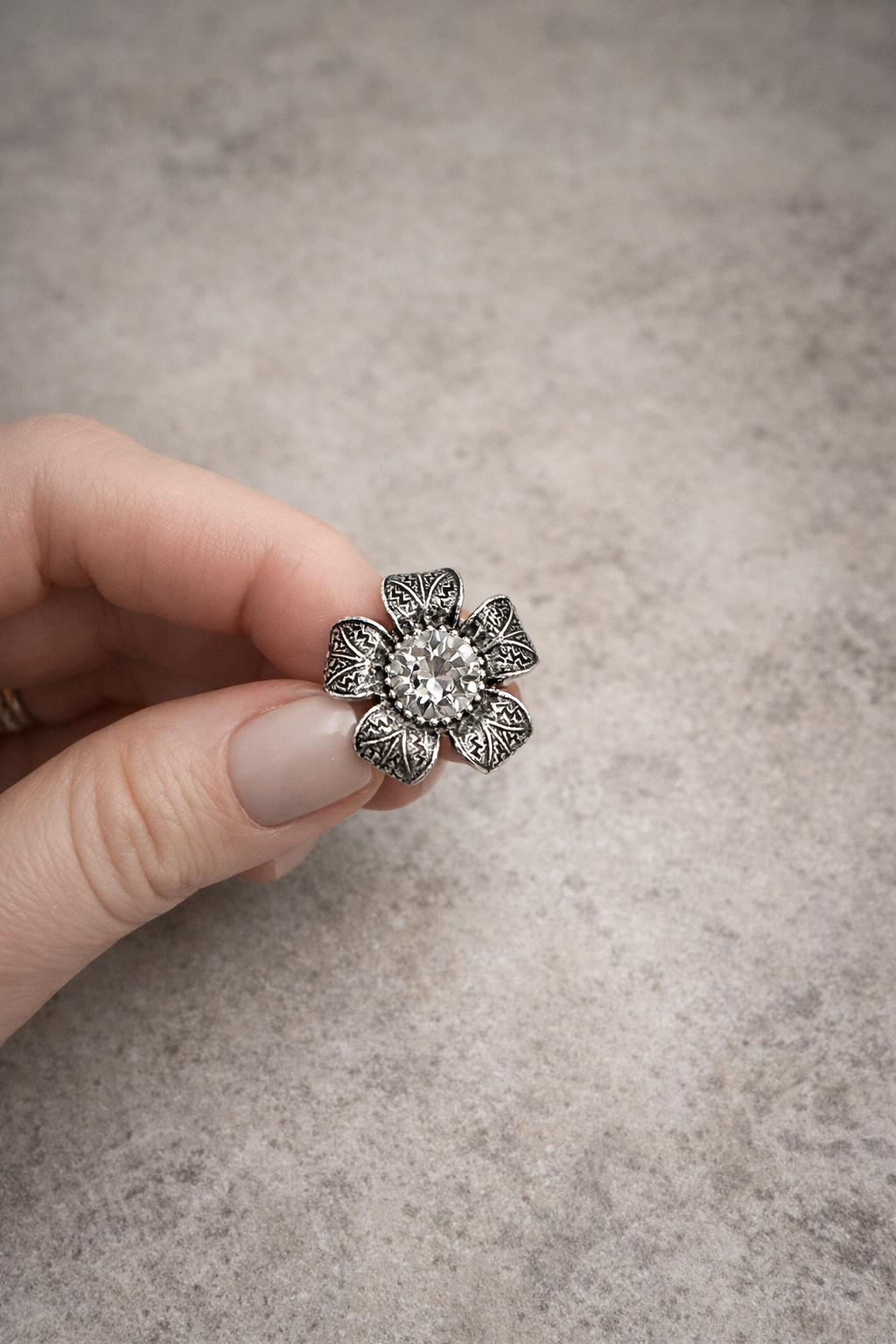 FLORAL FLING RING