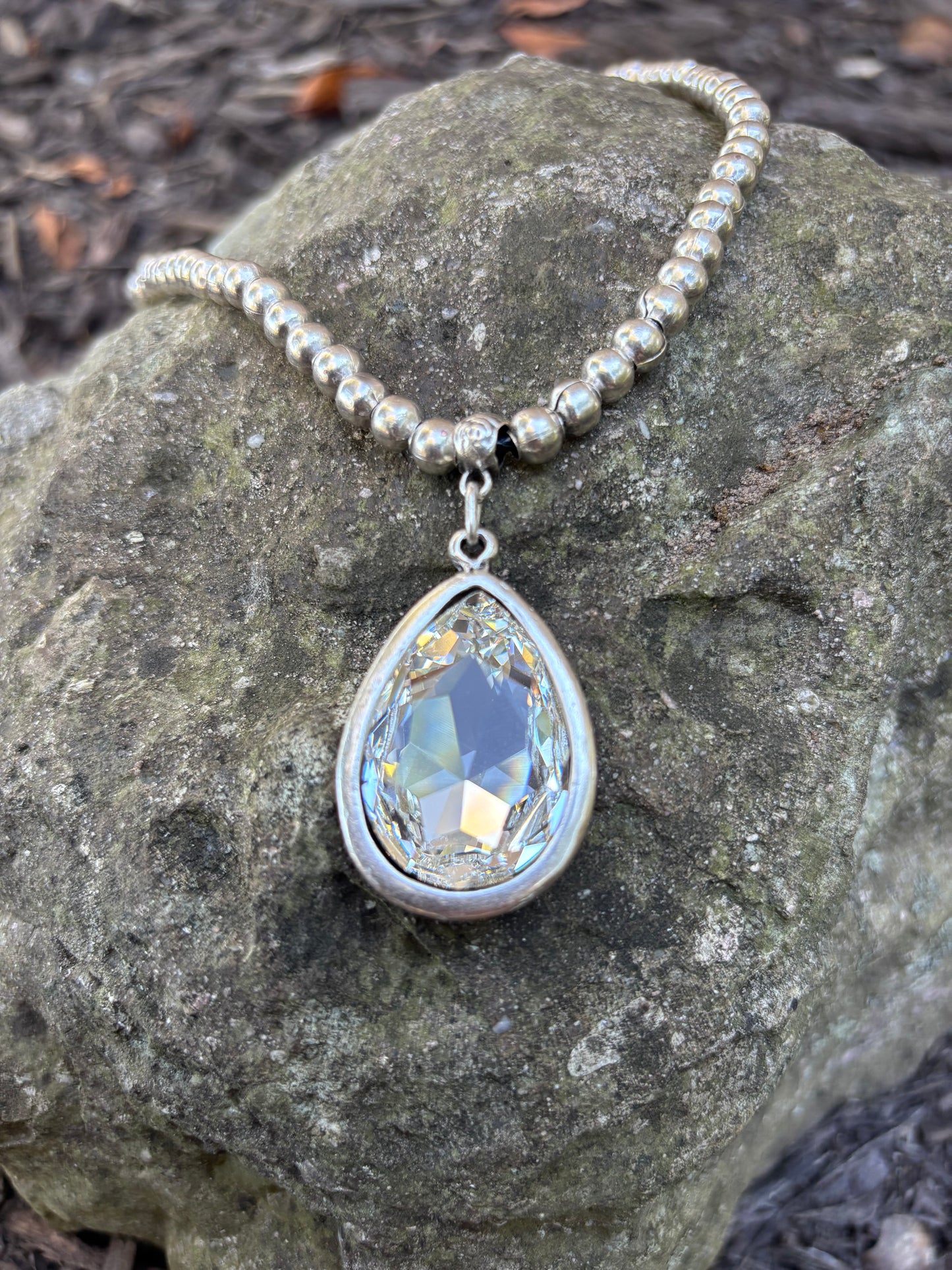 BAHAR BEADED PENDANT NECKLACE