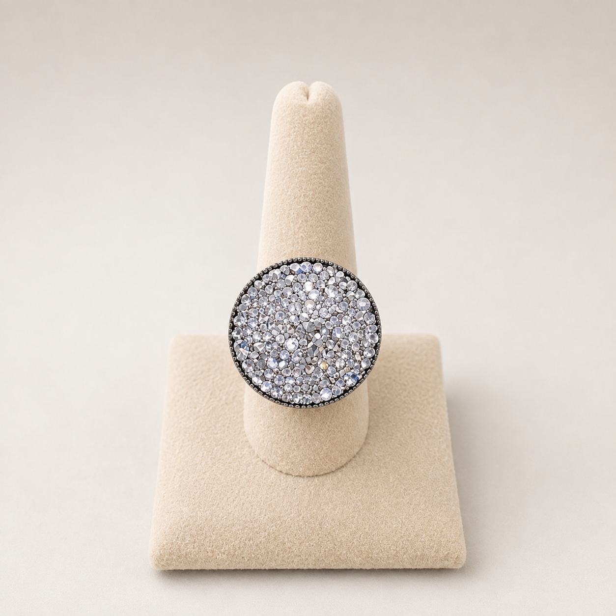CRYSTAL ROX RING
