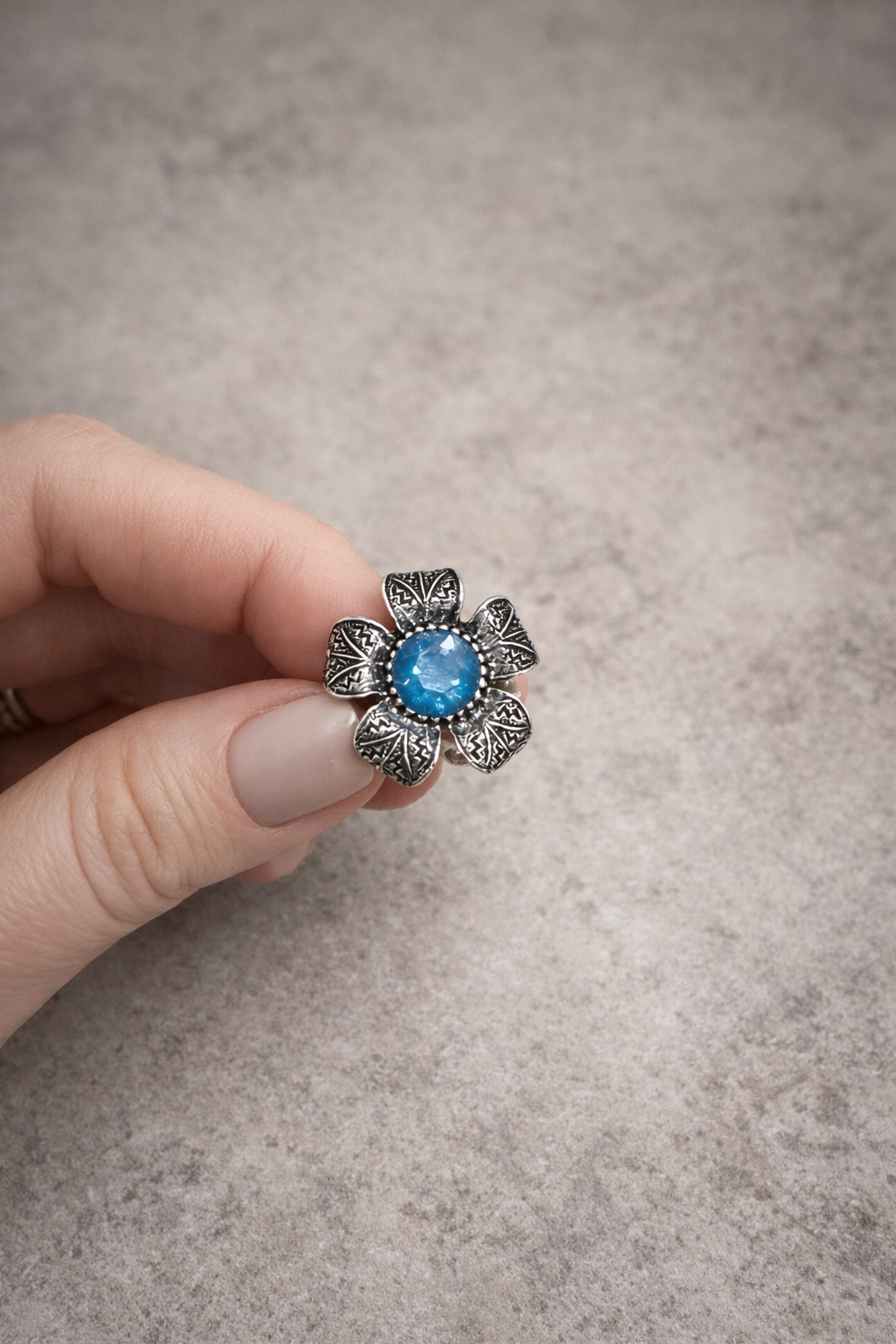 FLORAL FLING RING