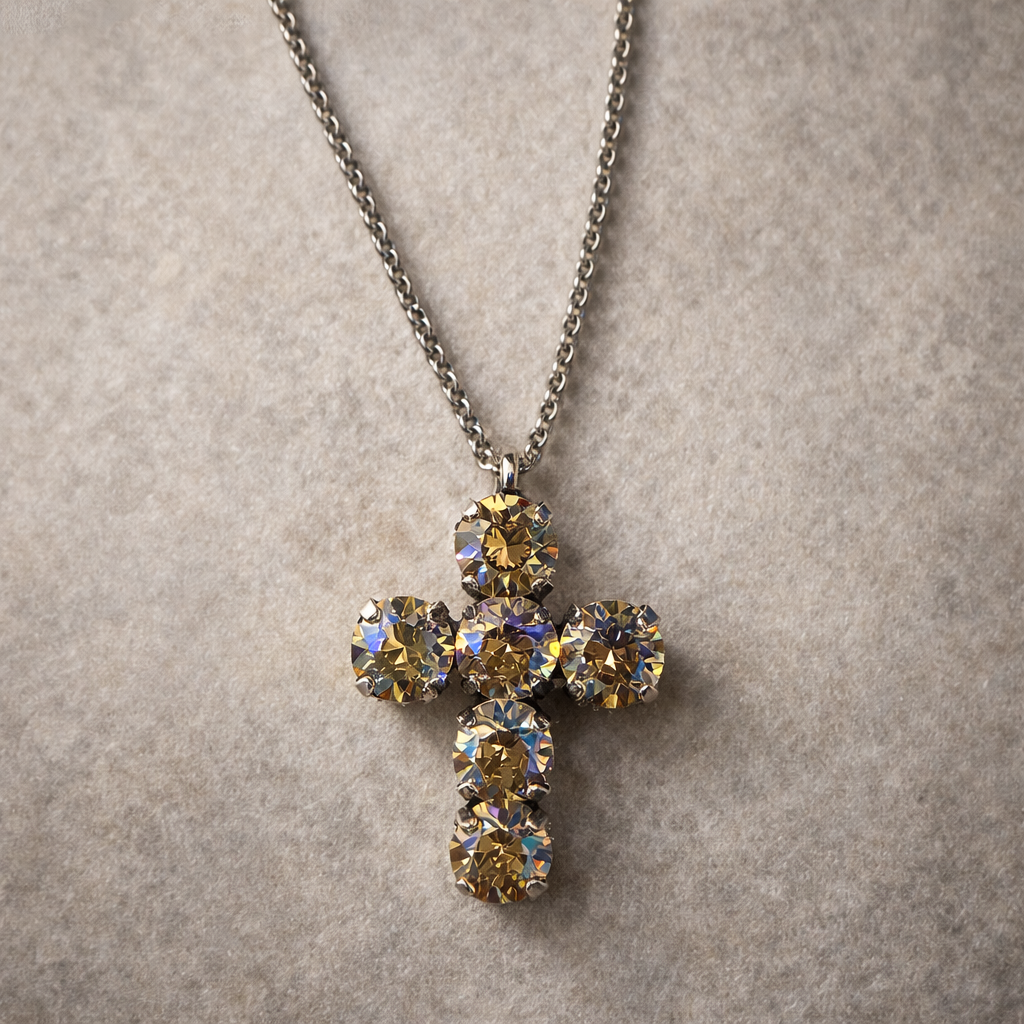 EVERYDAY CROSS NECKLACE