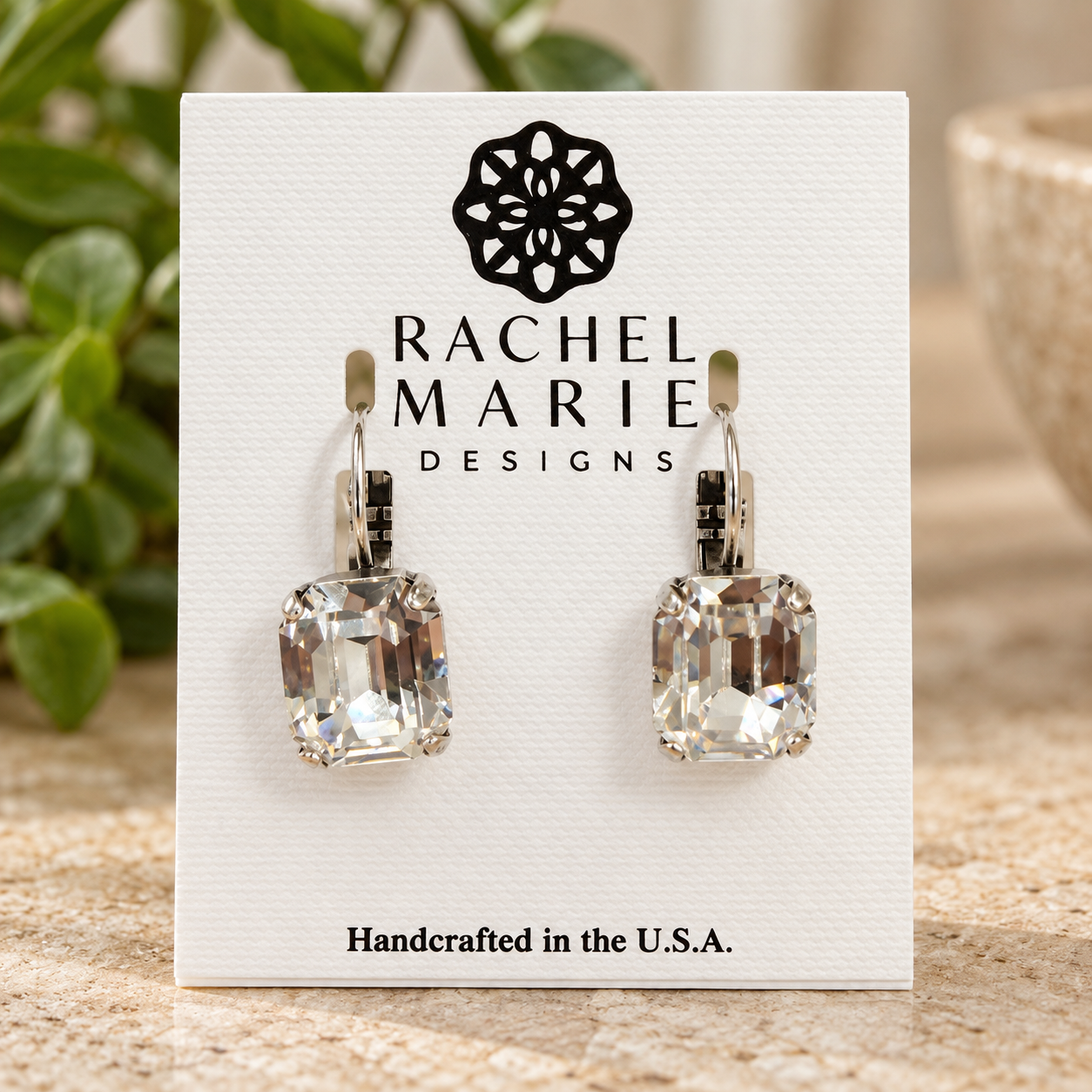 OLYNDA CLEAR EARRINGS