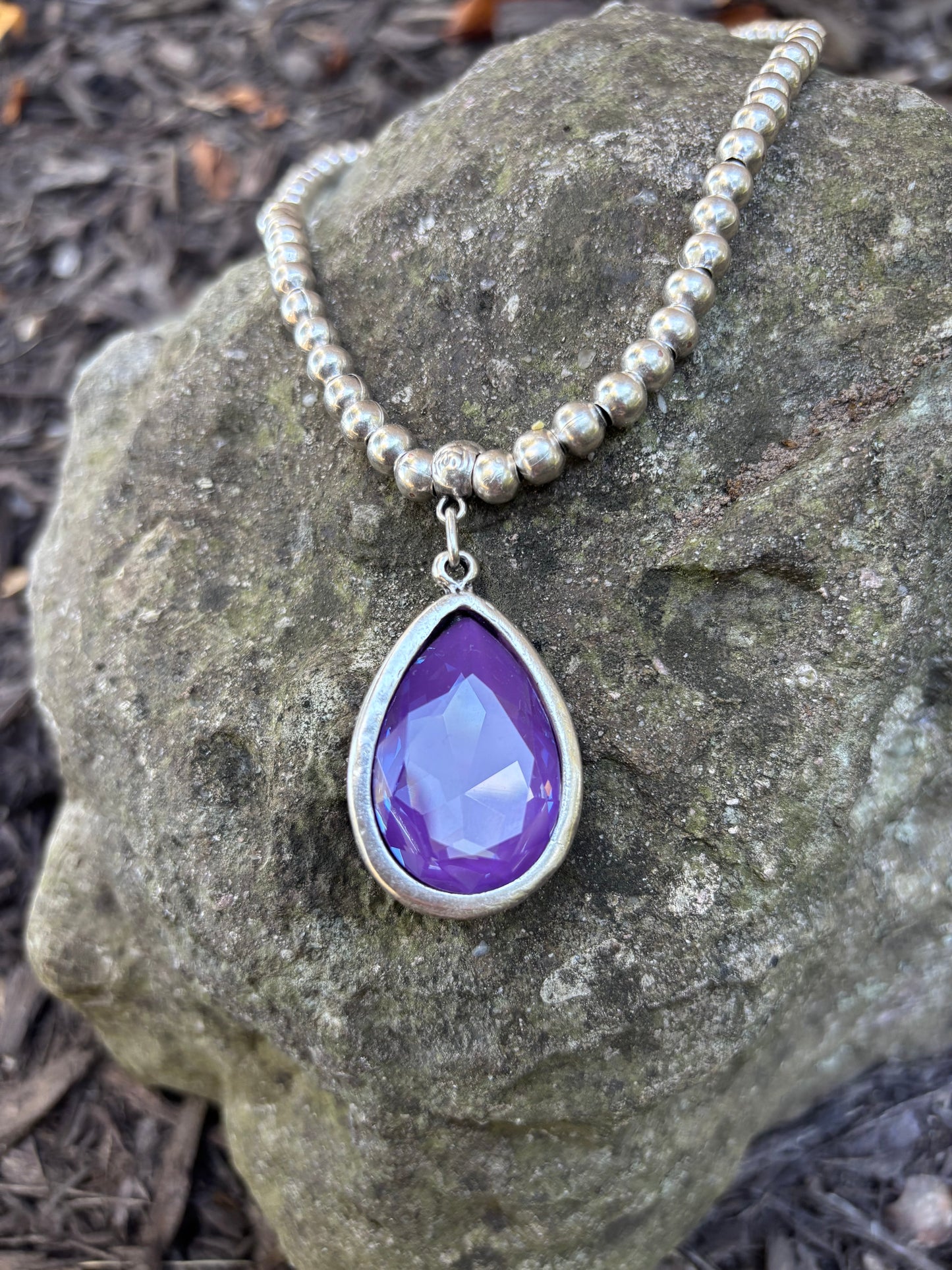 BAHAR BEADED PENDANT NECKLACE