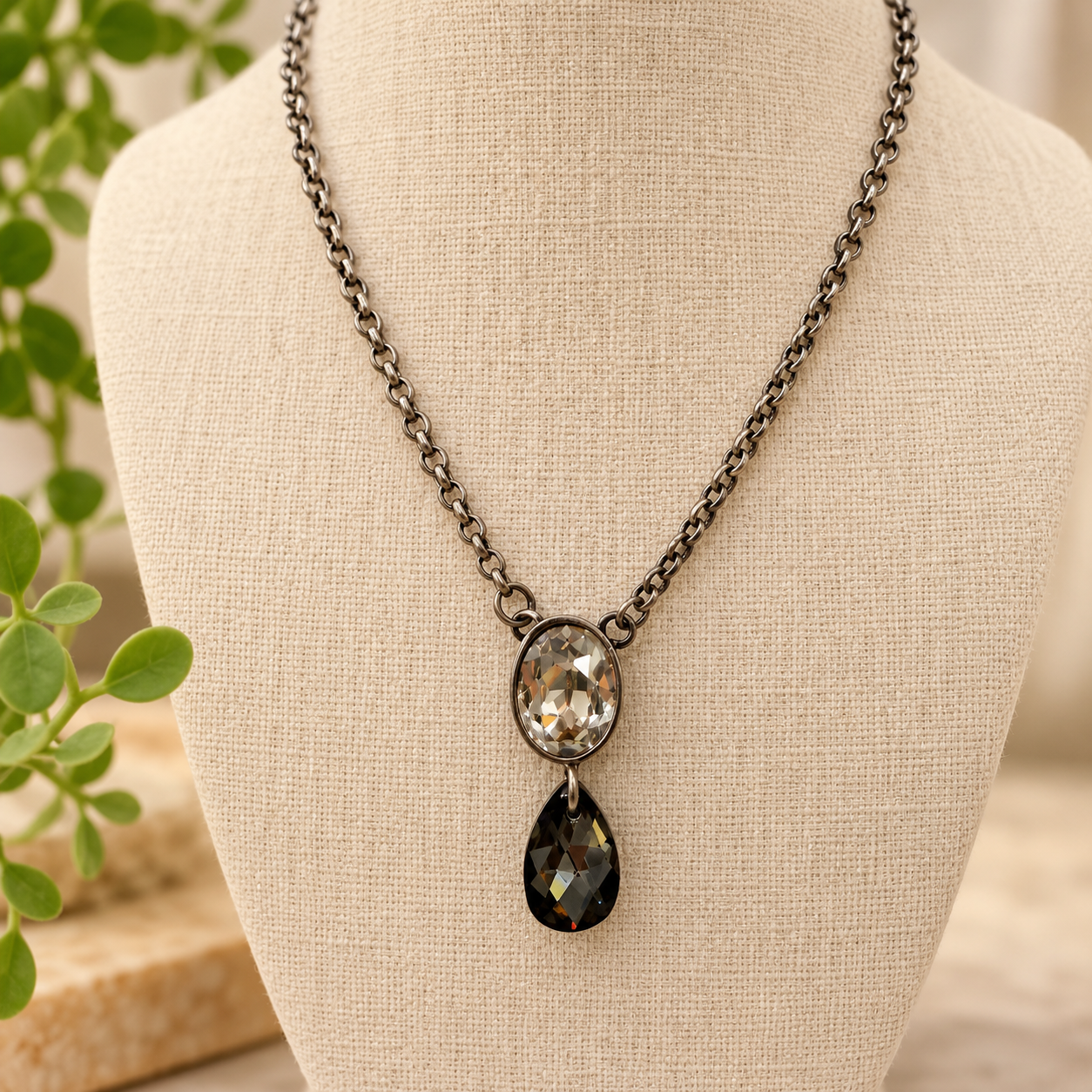 KOVA TRINKET NECKLACE