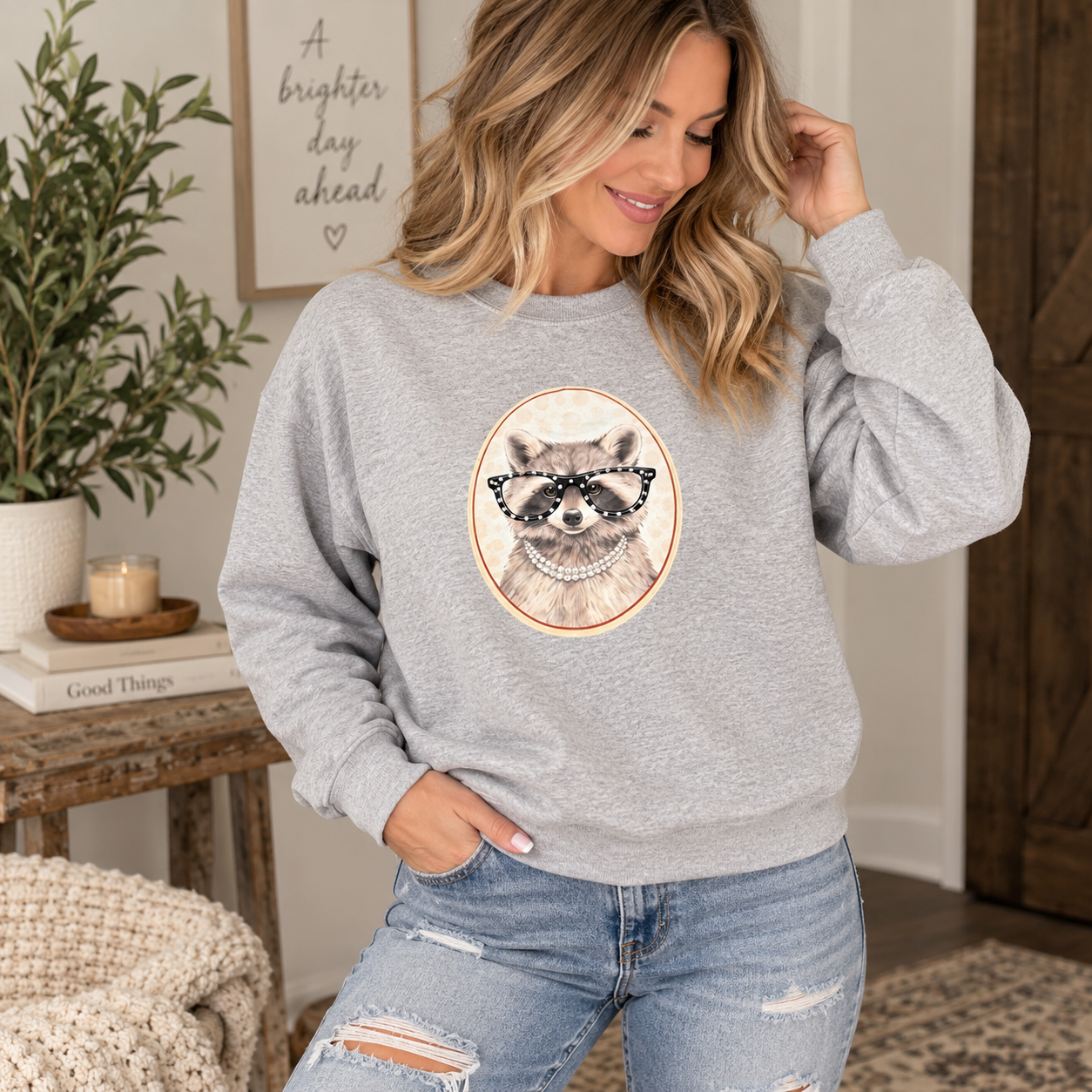 SPARKLE RACCOON CREW SWEATSHIRT