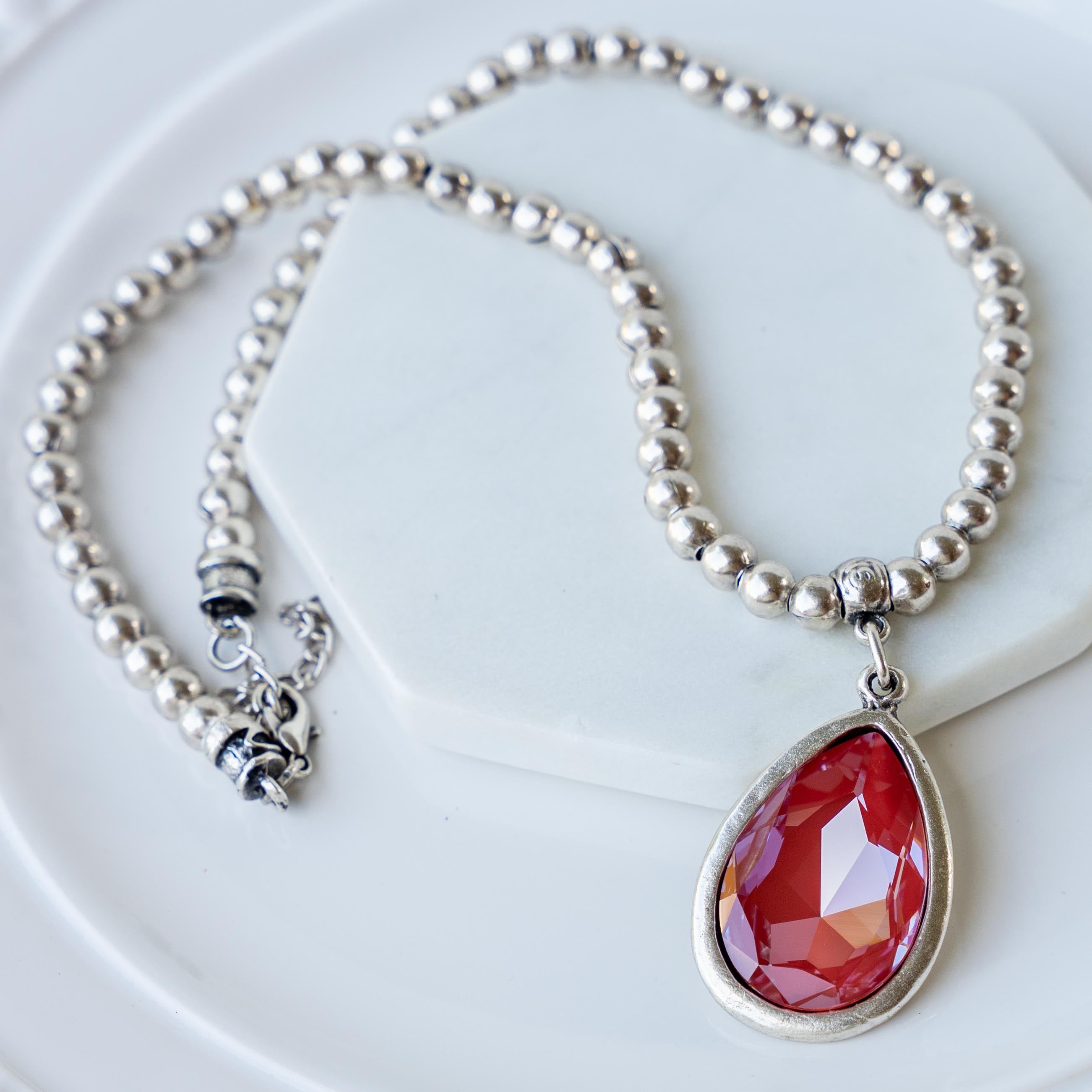 BAHAR BEADED PENDANT NECKLACE