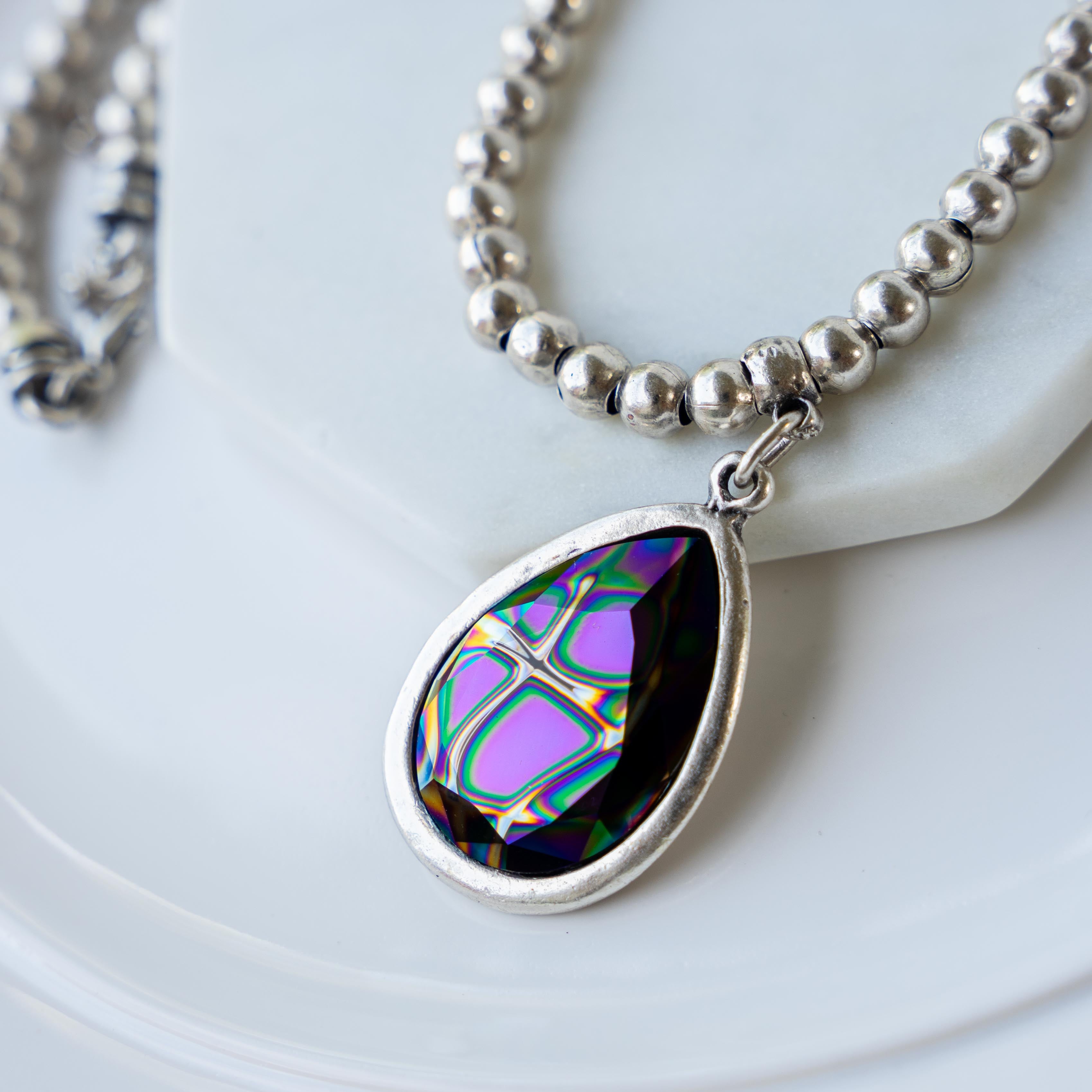 BAHAR BEADED PENDANT NECKLACE