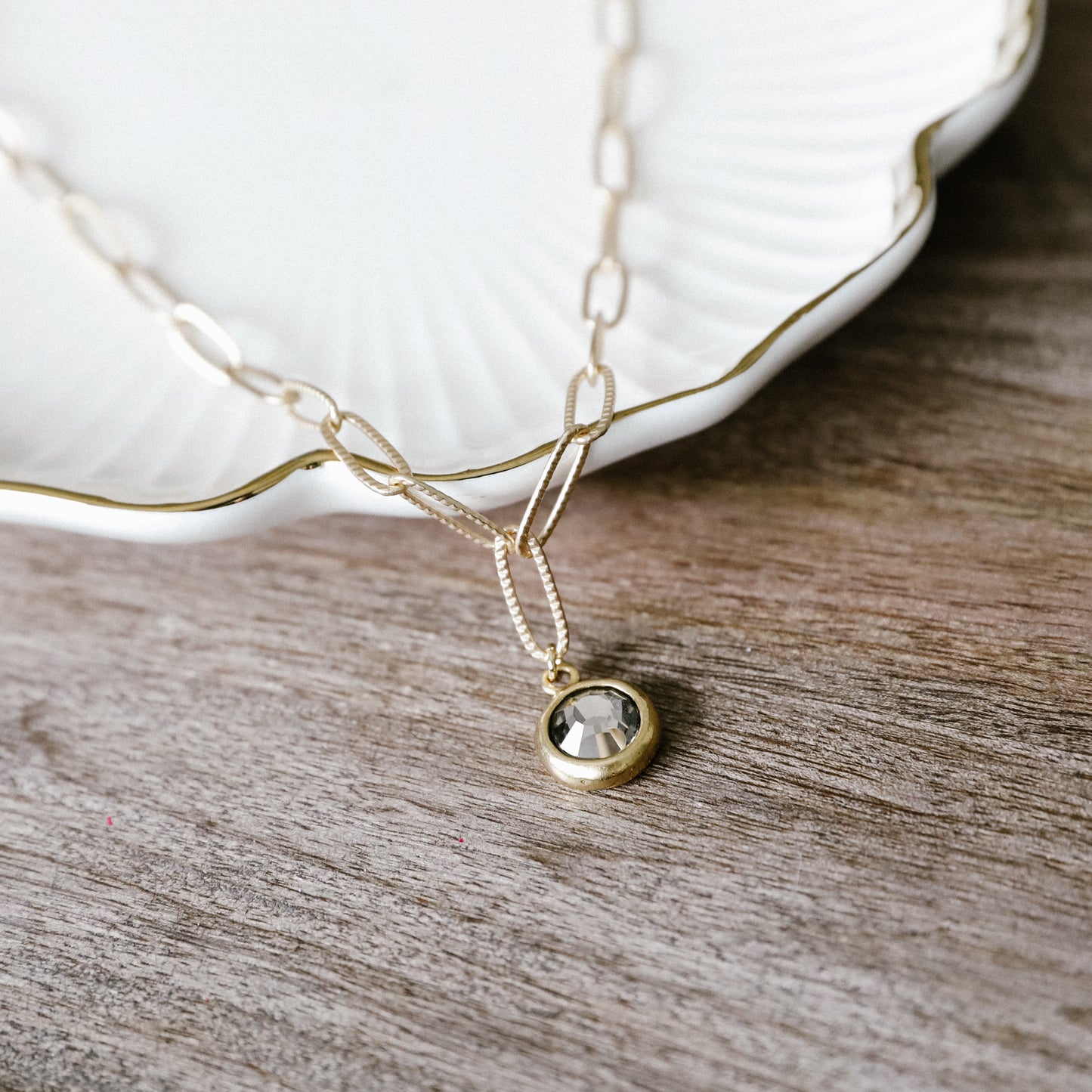 BRUSSELS GOLD NECKLACE