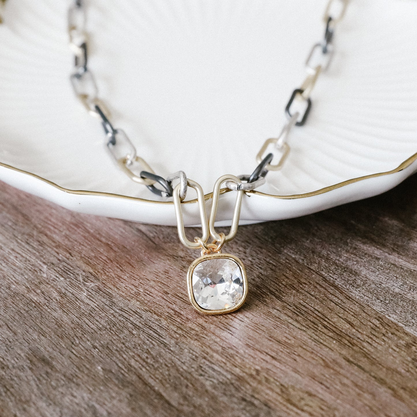 CANNES NECKLACE