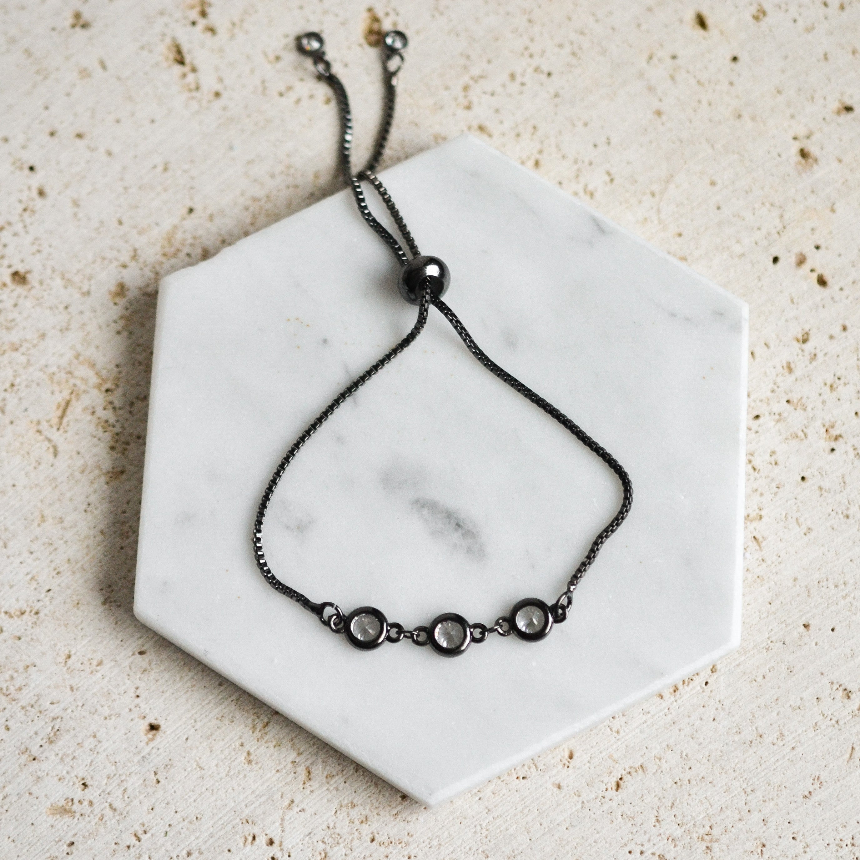 CARRIE ADJUSTABLE BRACELET