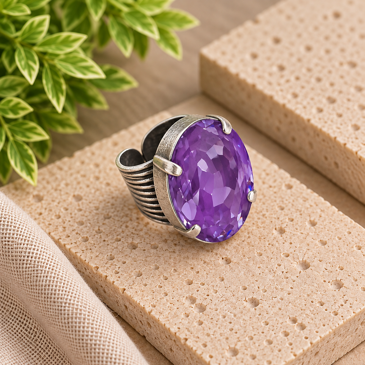 GRETA RING