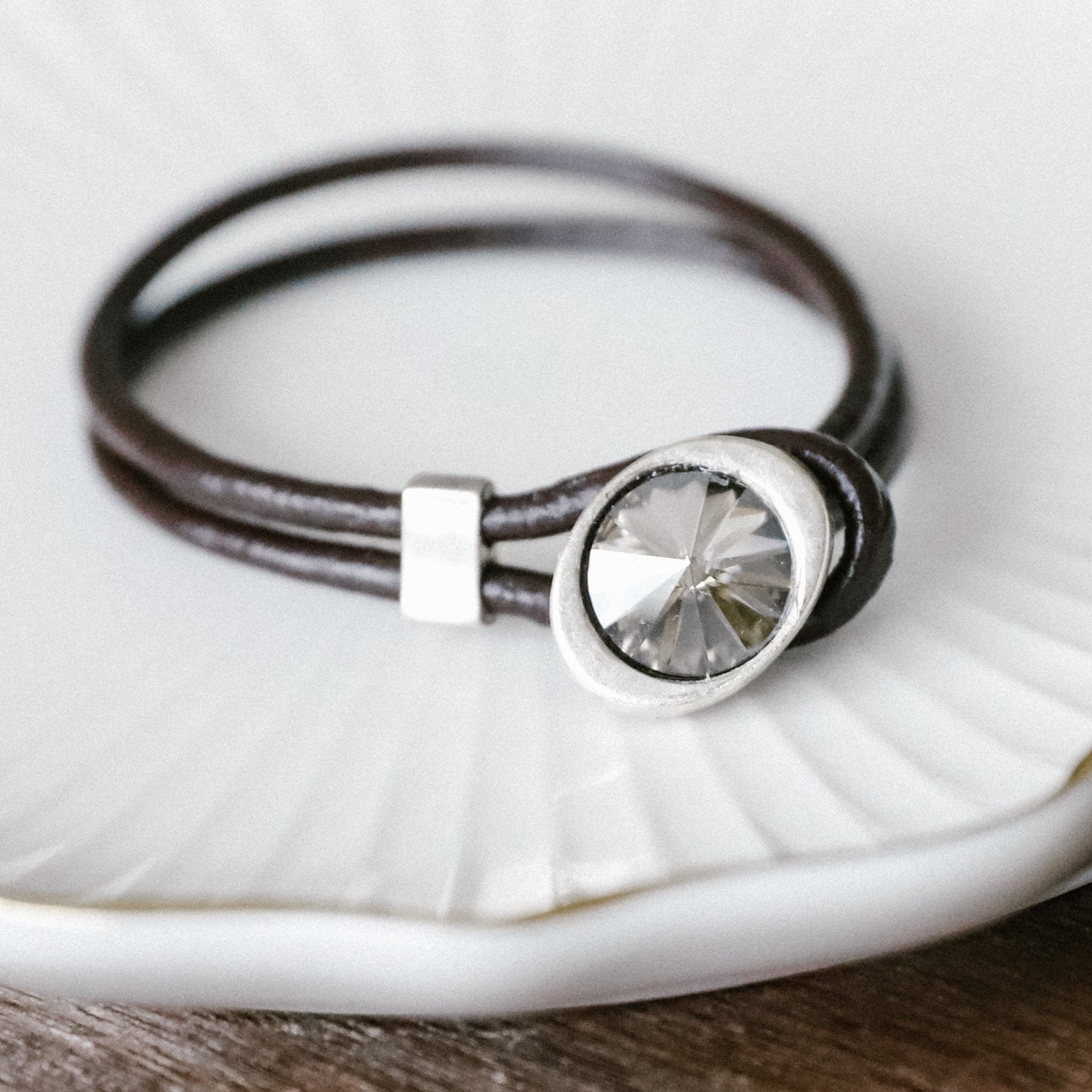 DANA LEATHER BRACELET