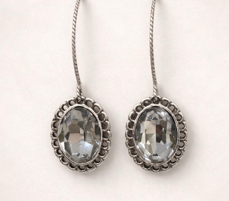 OLIVIA DROP EARRING