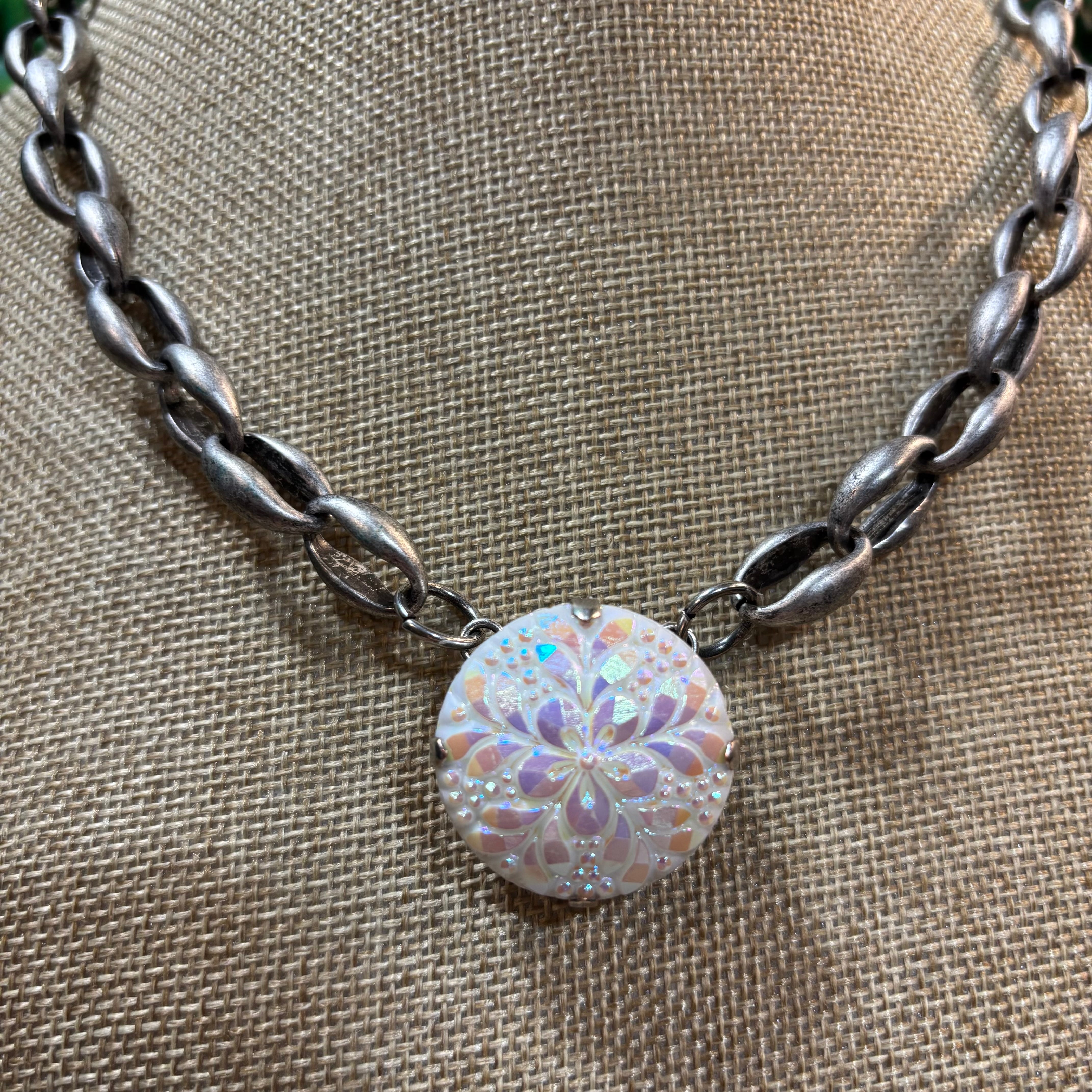 WINTER'S KISS NECKLACE