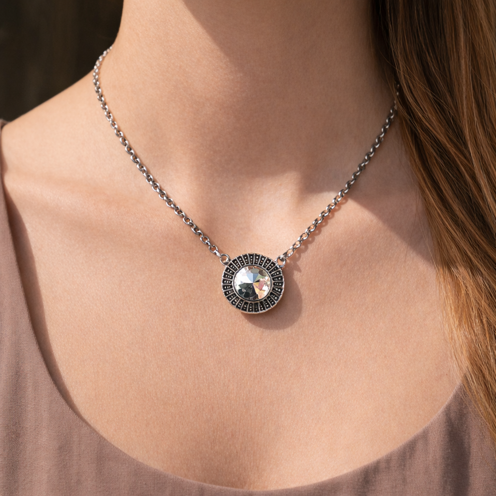 CHATEAU PENDANT NECKLACE