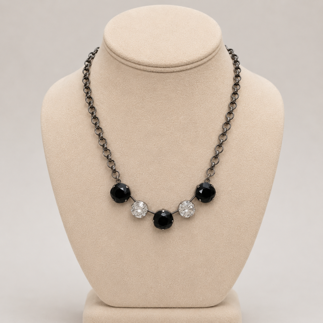 STACEY NECKLACE