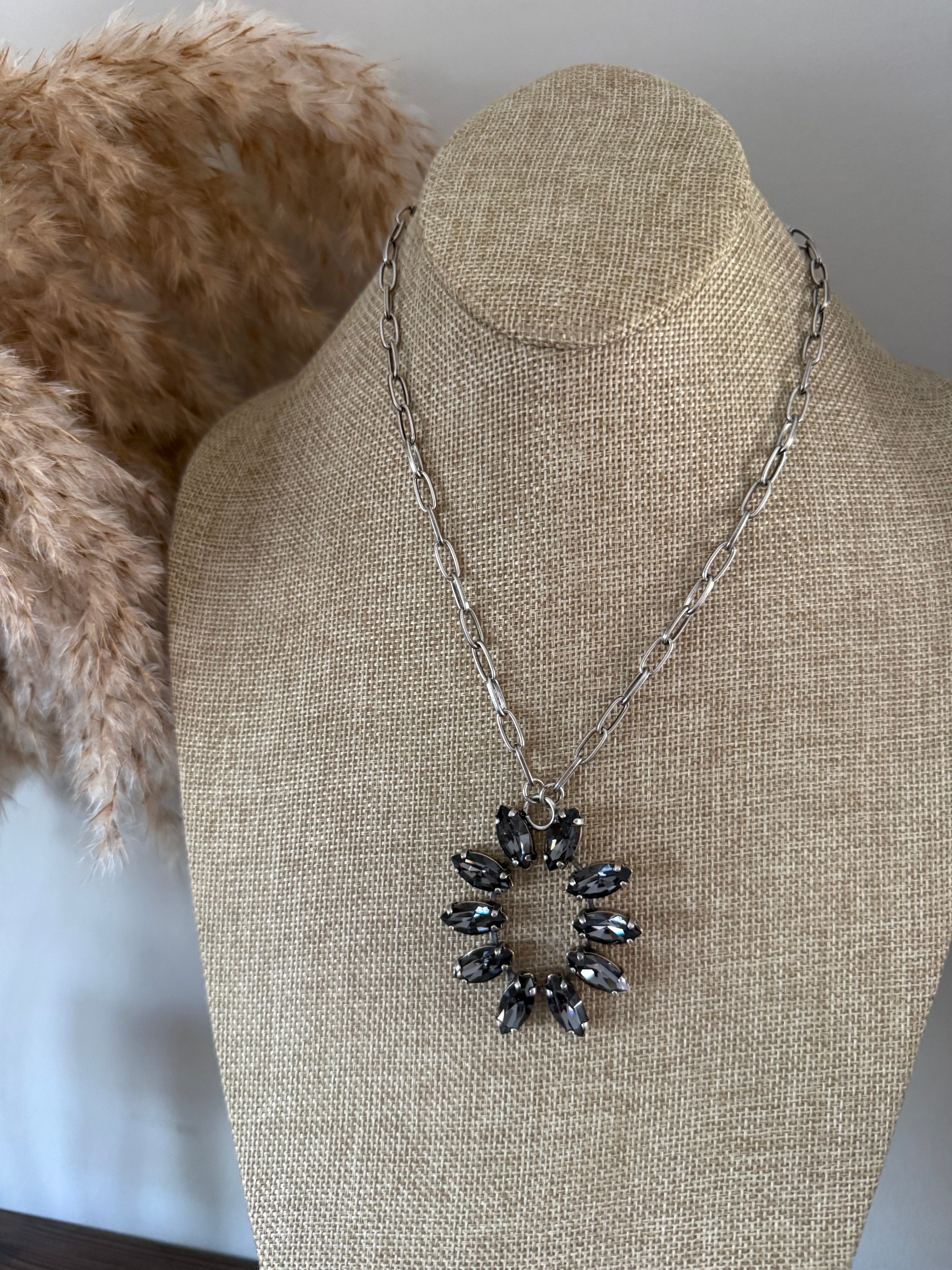 WILLEY NECKLACE