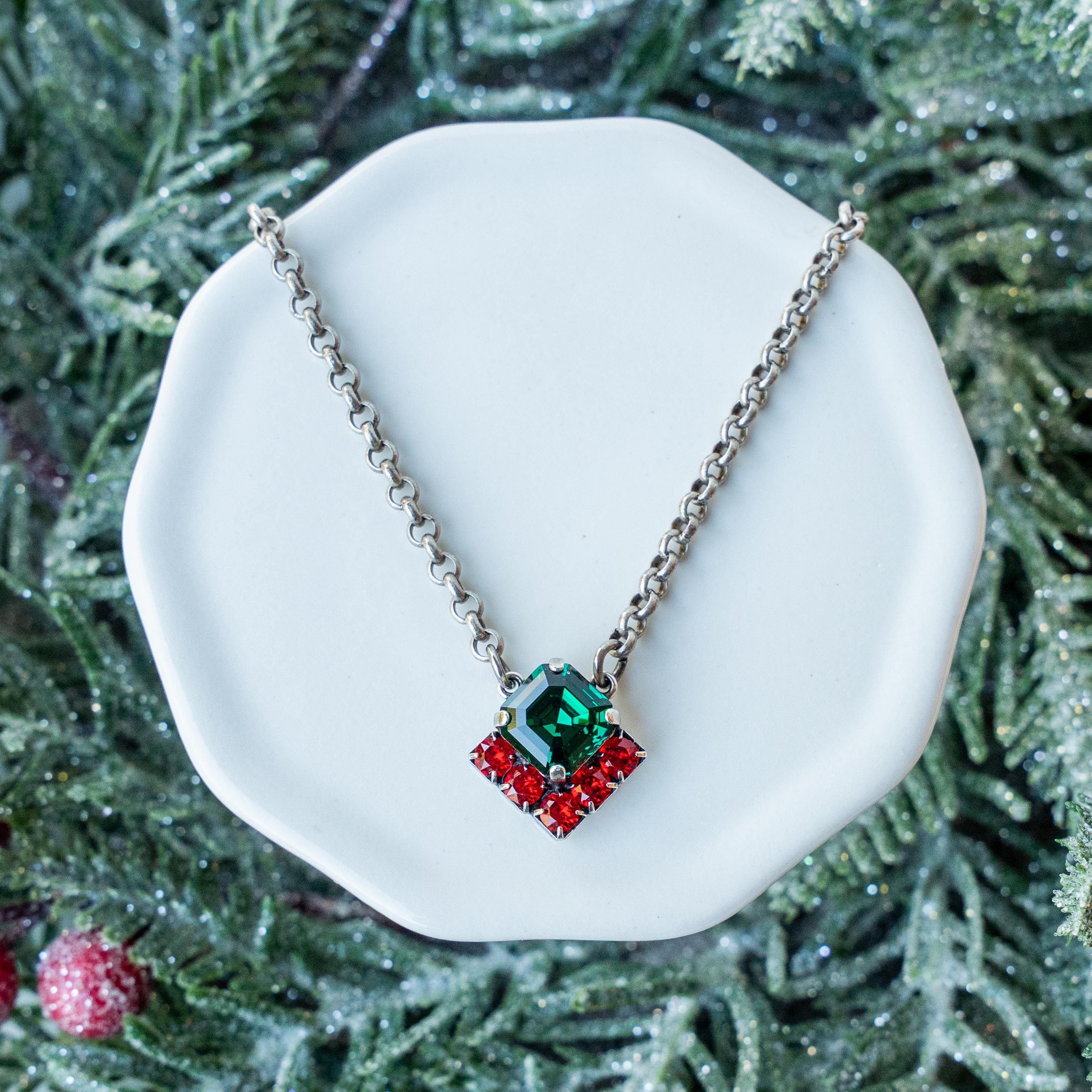 INVERNESS IMPERIAL NECKLACE