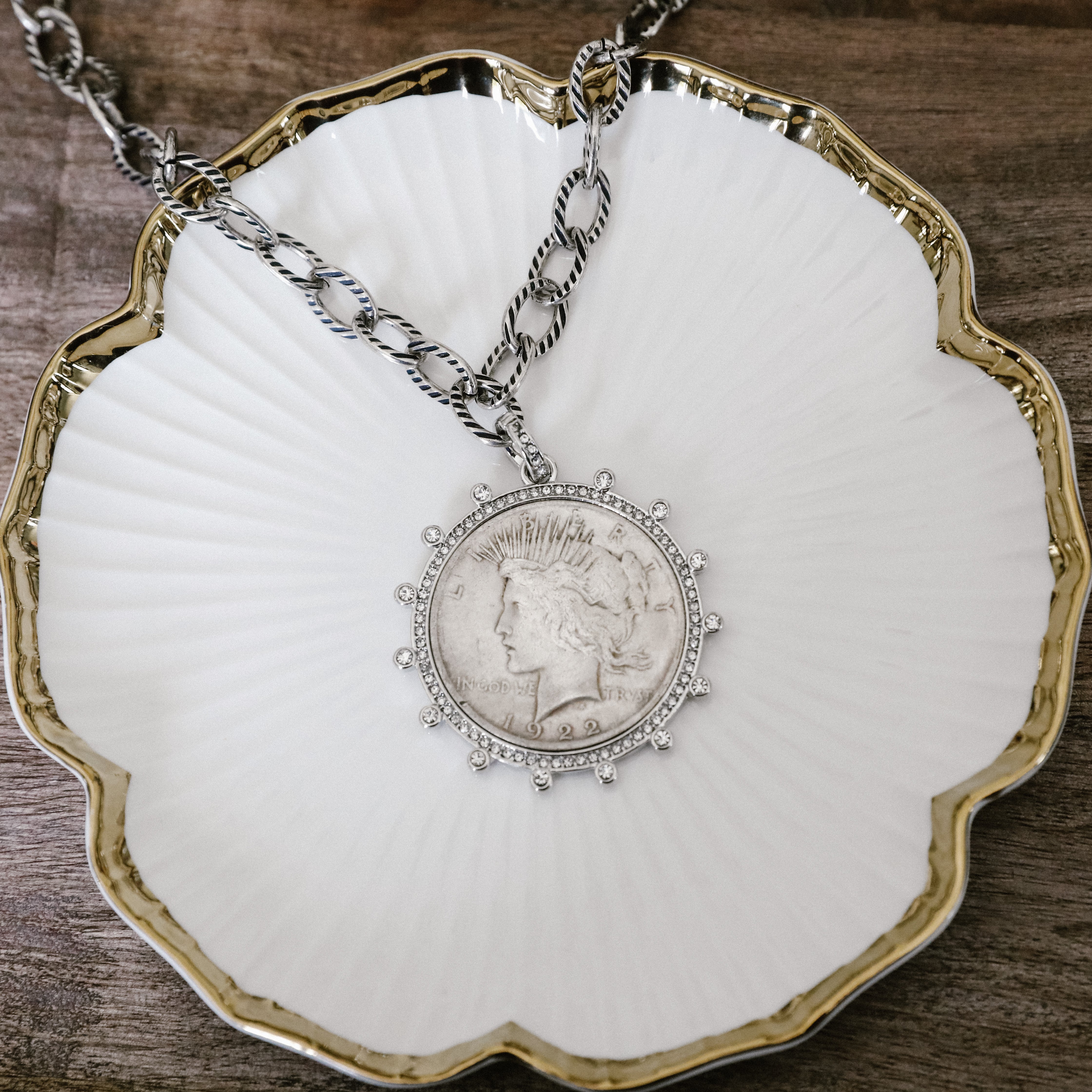 LIBERTY SHINE NECKLACE