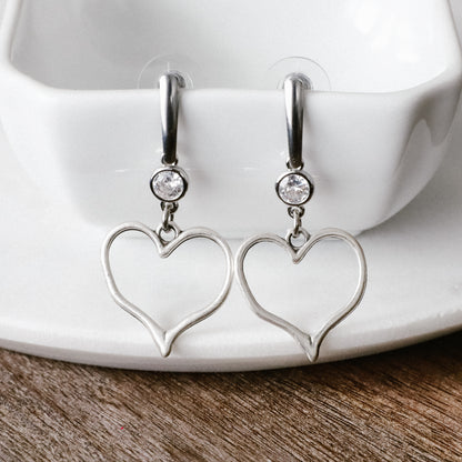 MARIETTEA HEART EARRING