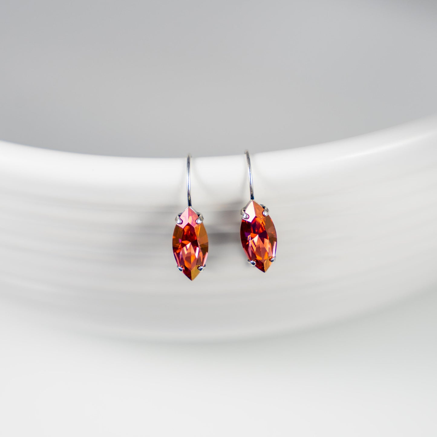 NILA EARRING
