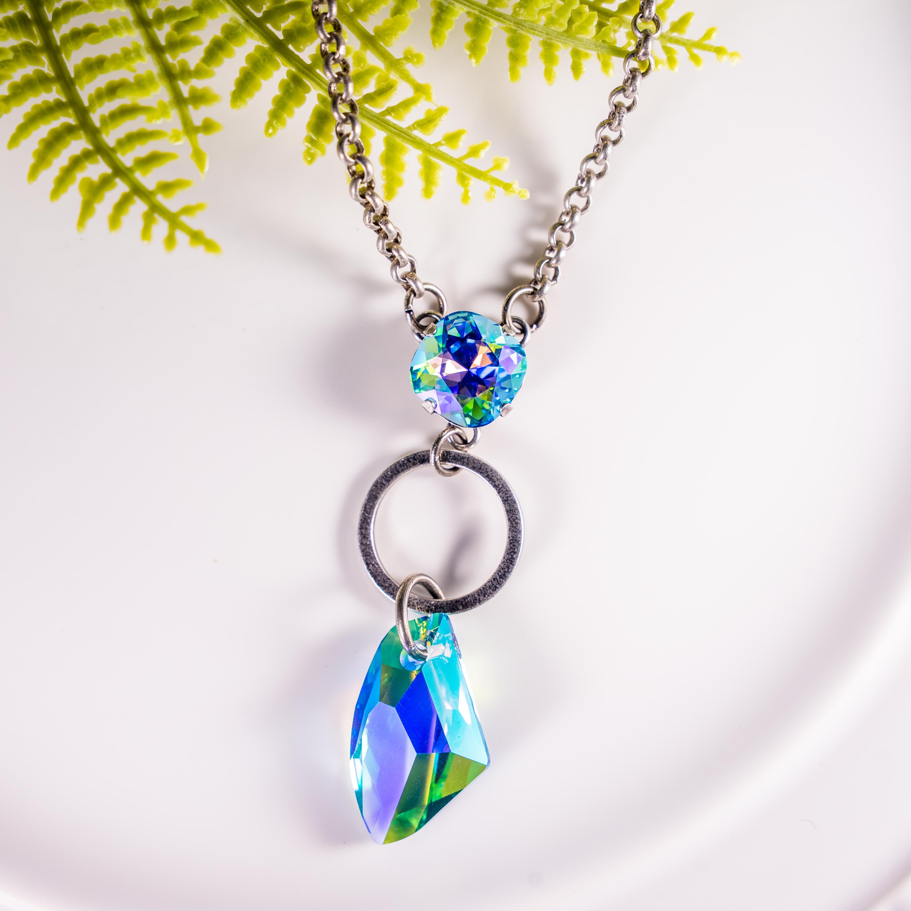 OCEANA LONG PENDANT NECKLACE