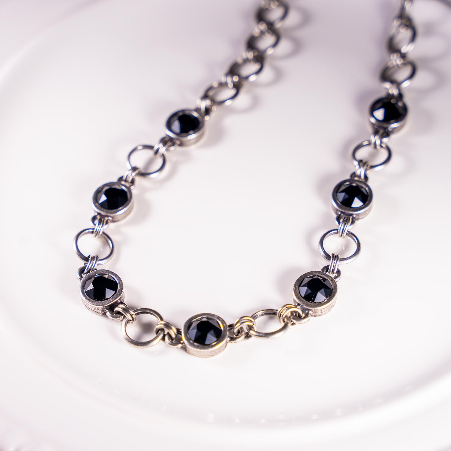SLOAN NECKLACE