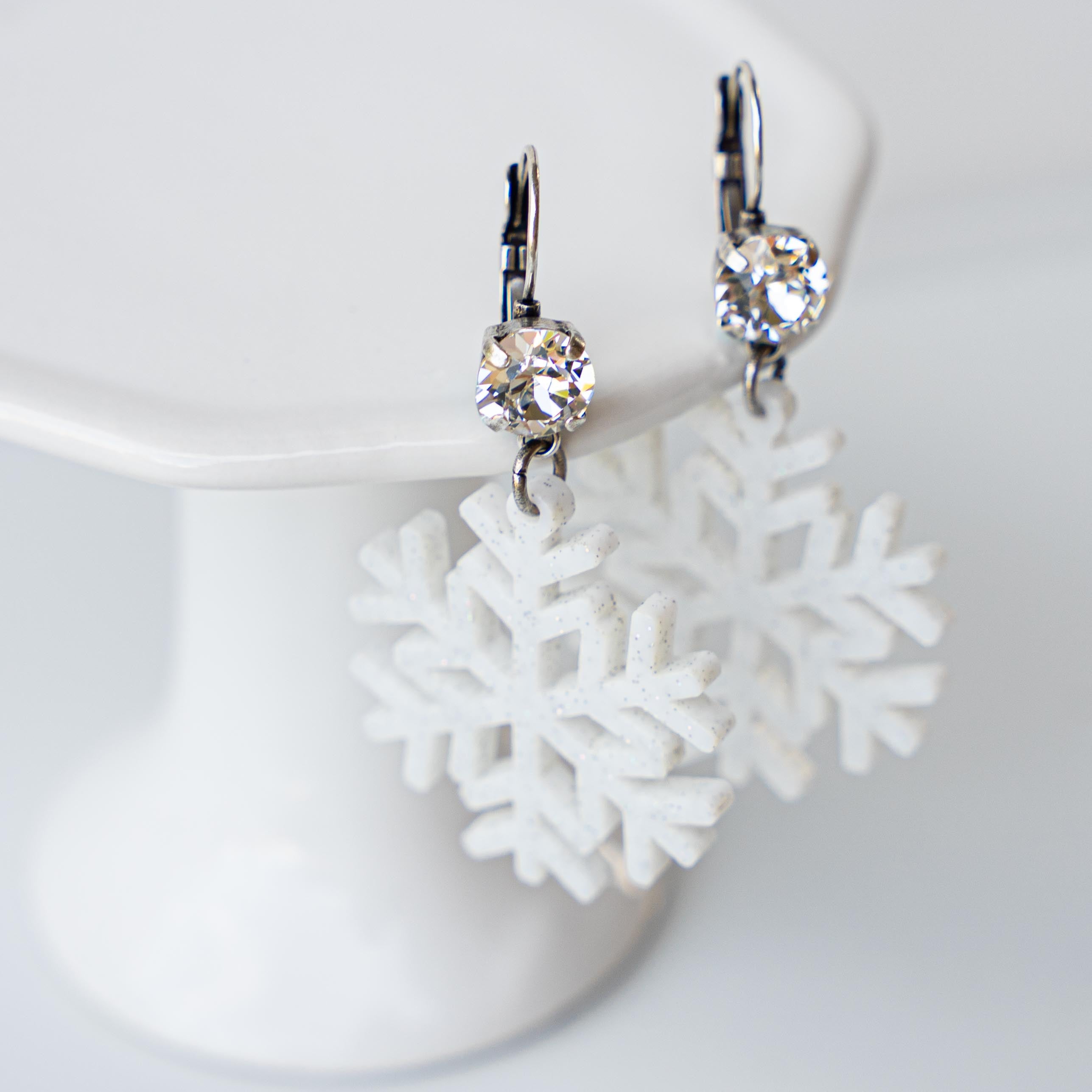 GLITTER SNOWFLAKE EARRING