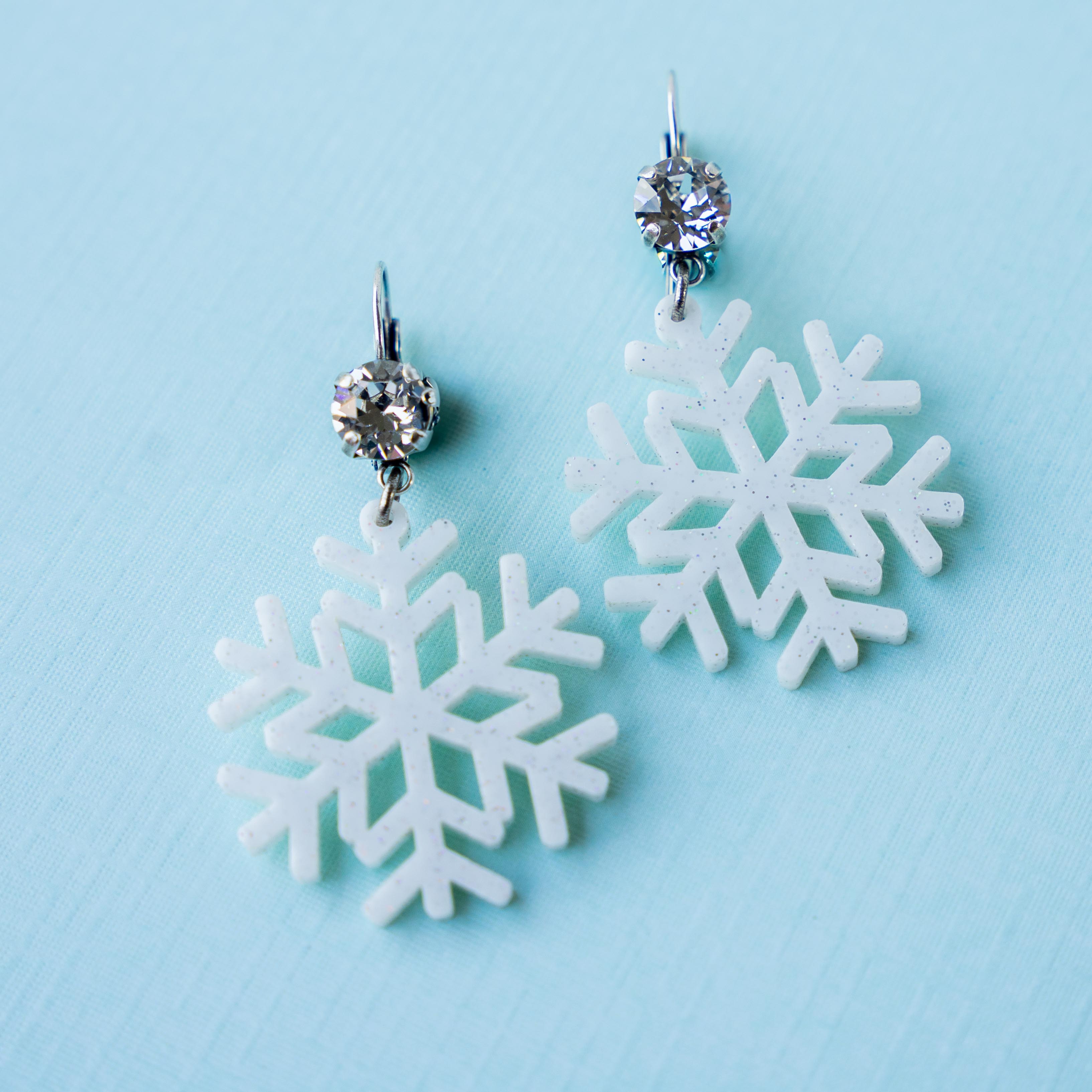 GLITTER SNOWFLAKE EARRING