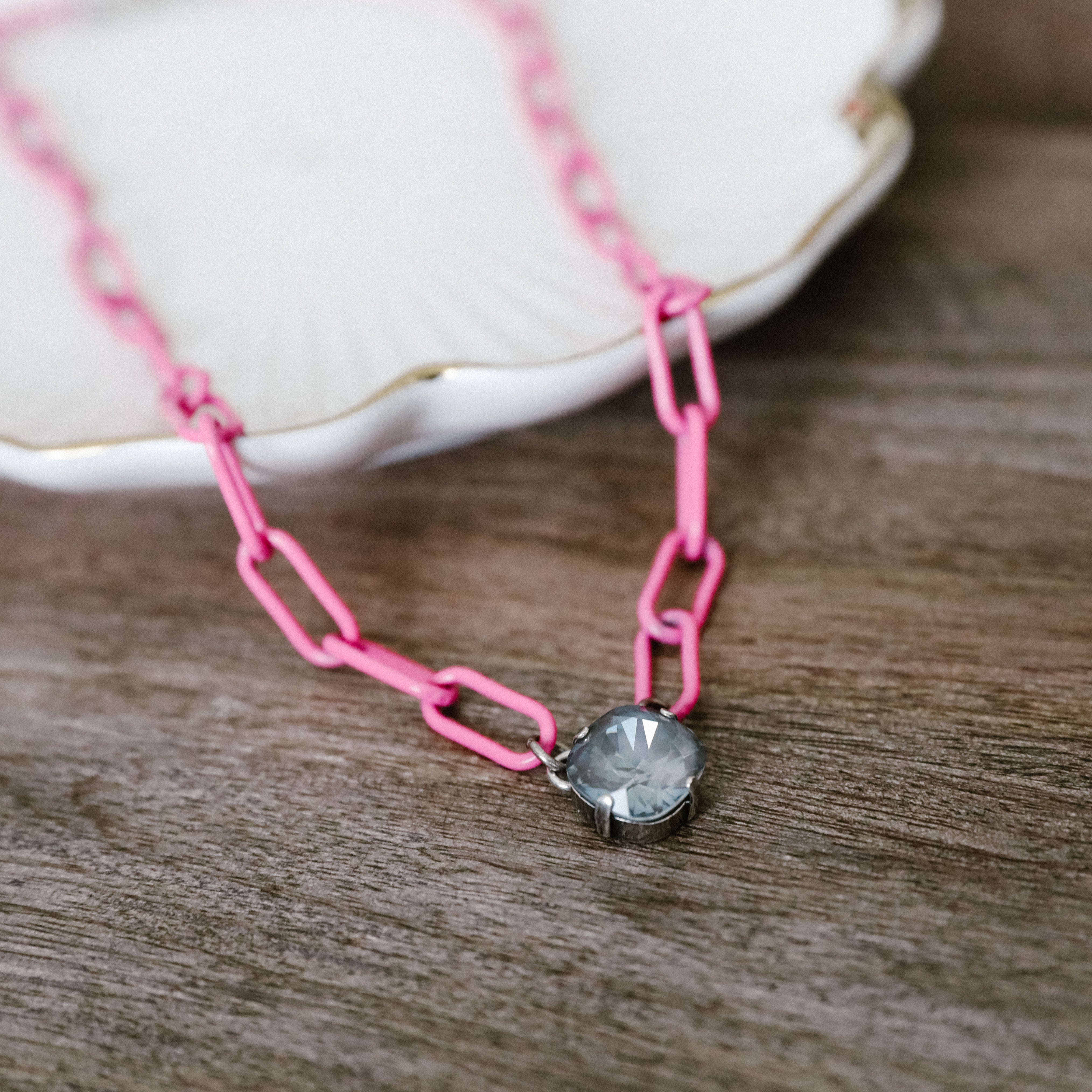 TEMPO LUX POWDER COAT CHAIN NECKLACE