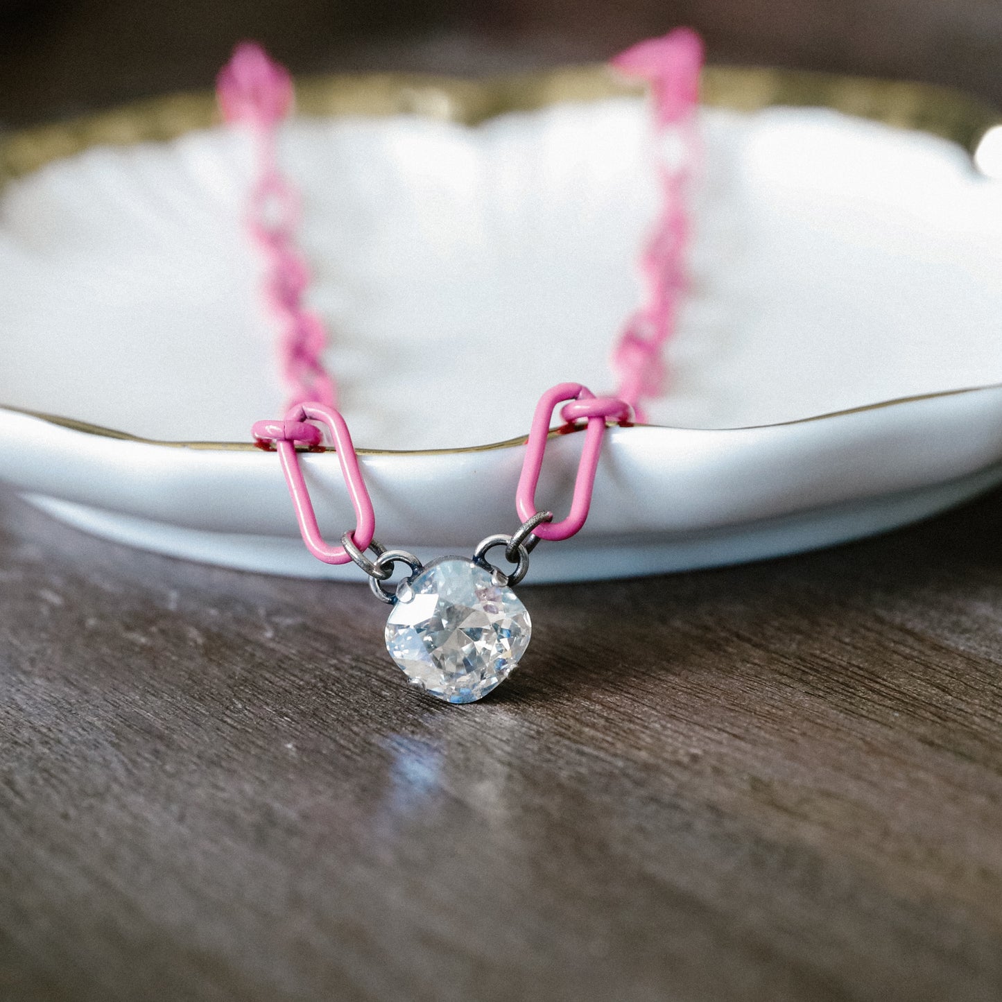 TEMPO LUX POWDER COAT CHAIN NECKLACE