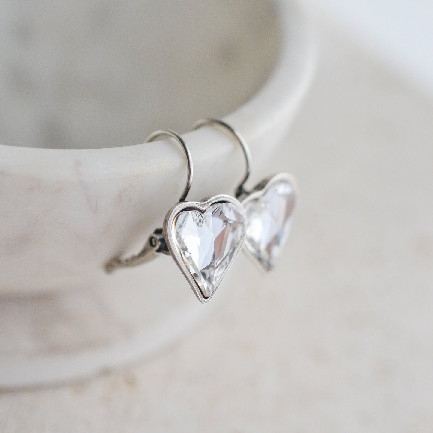 LOIS HEART EARRING